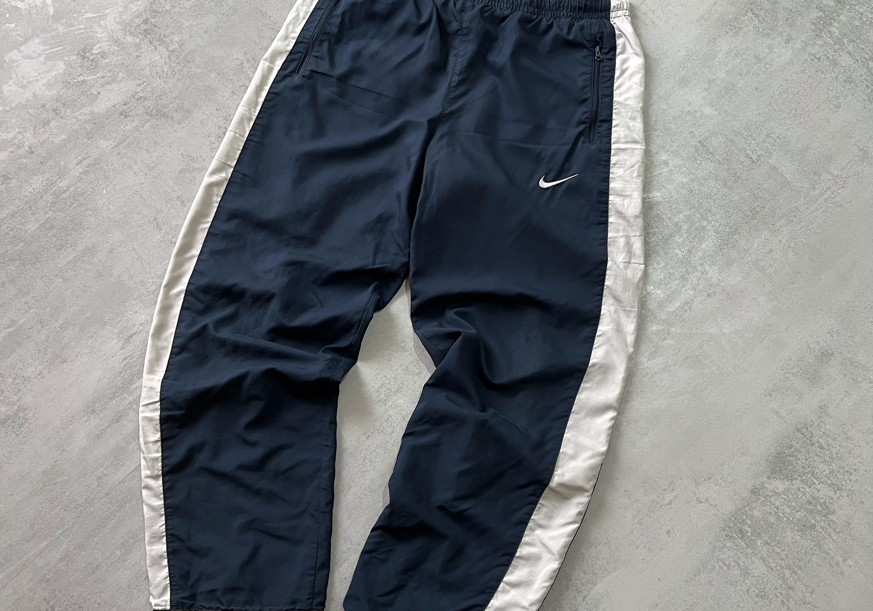 Nike 2000s trackpants (L)
