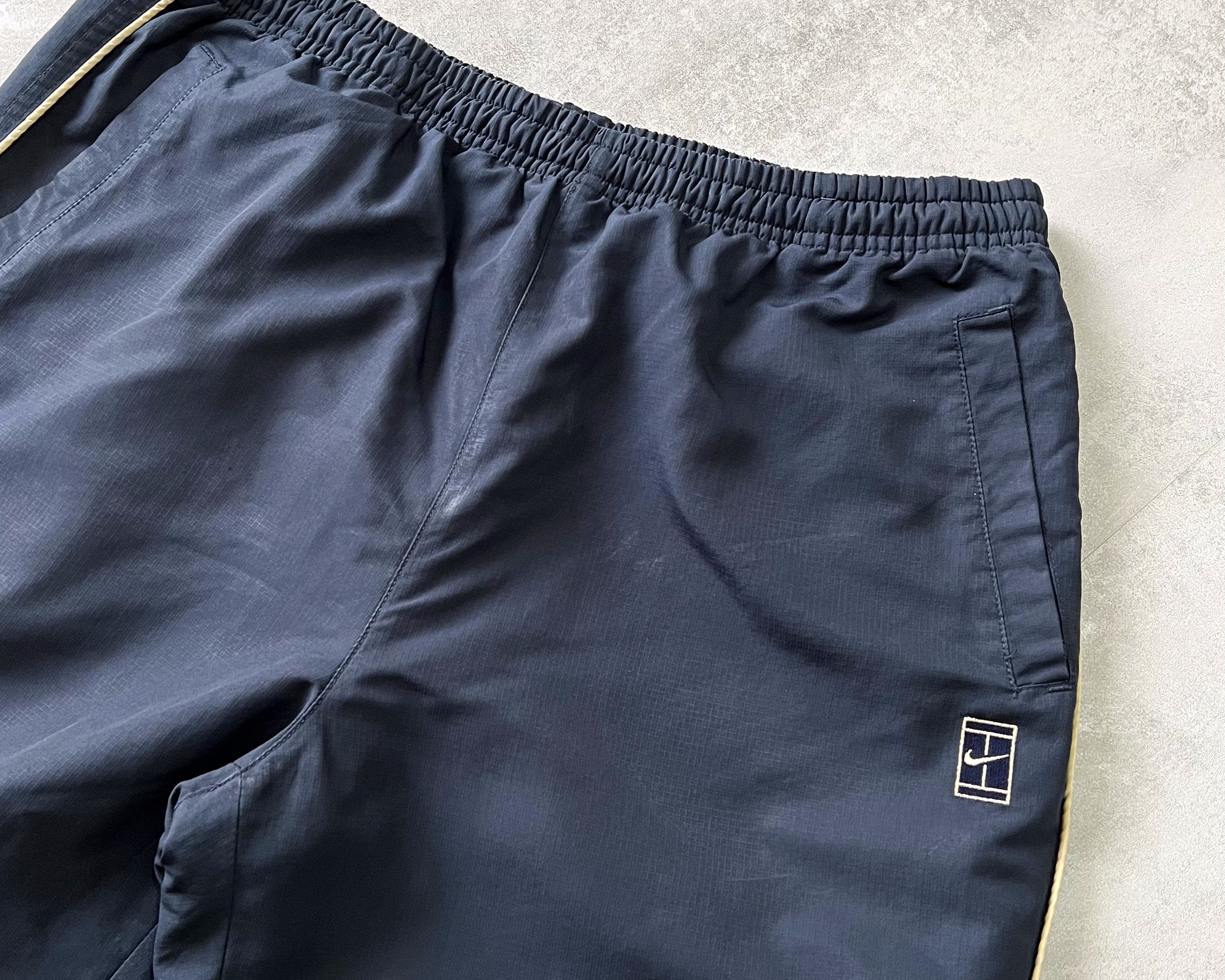 Nike 2000s trackpants (XL)