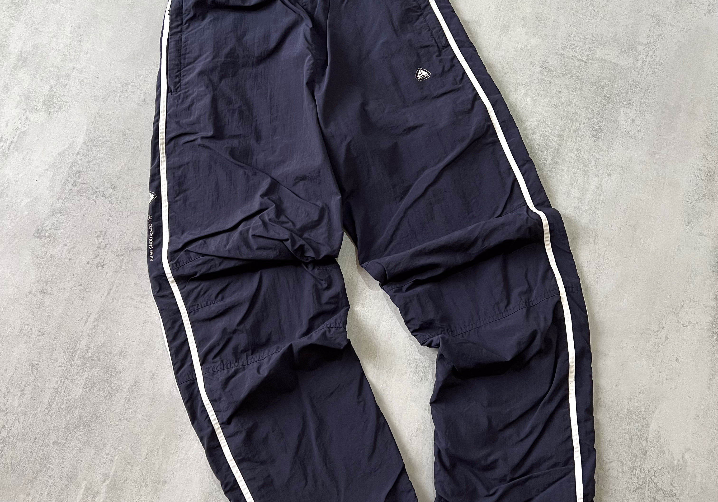 Nike ACG RARE 2000s trackpants (XL)