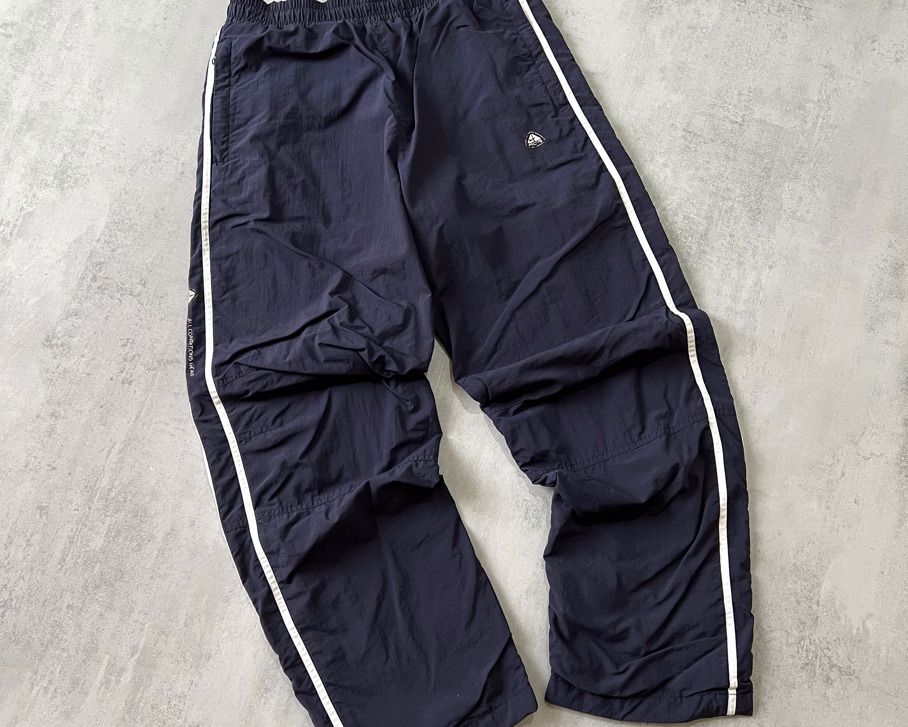 Nike ACG RARE 2000s trackpants (XL)