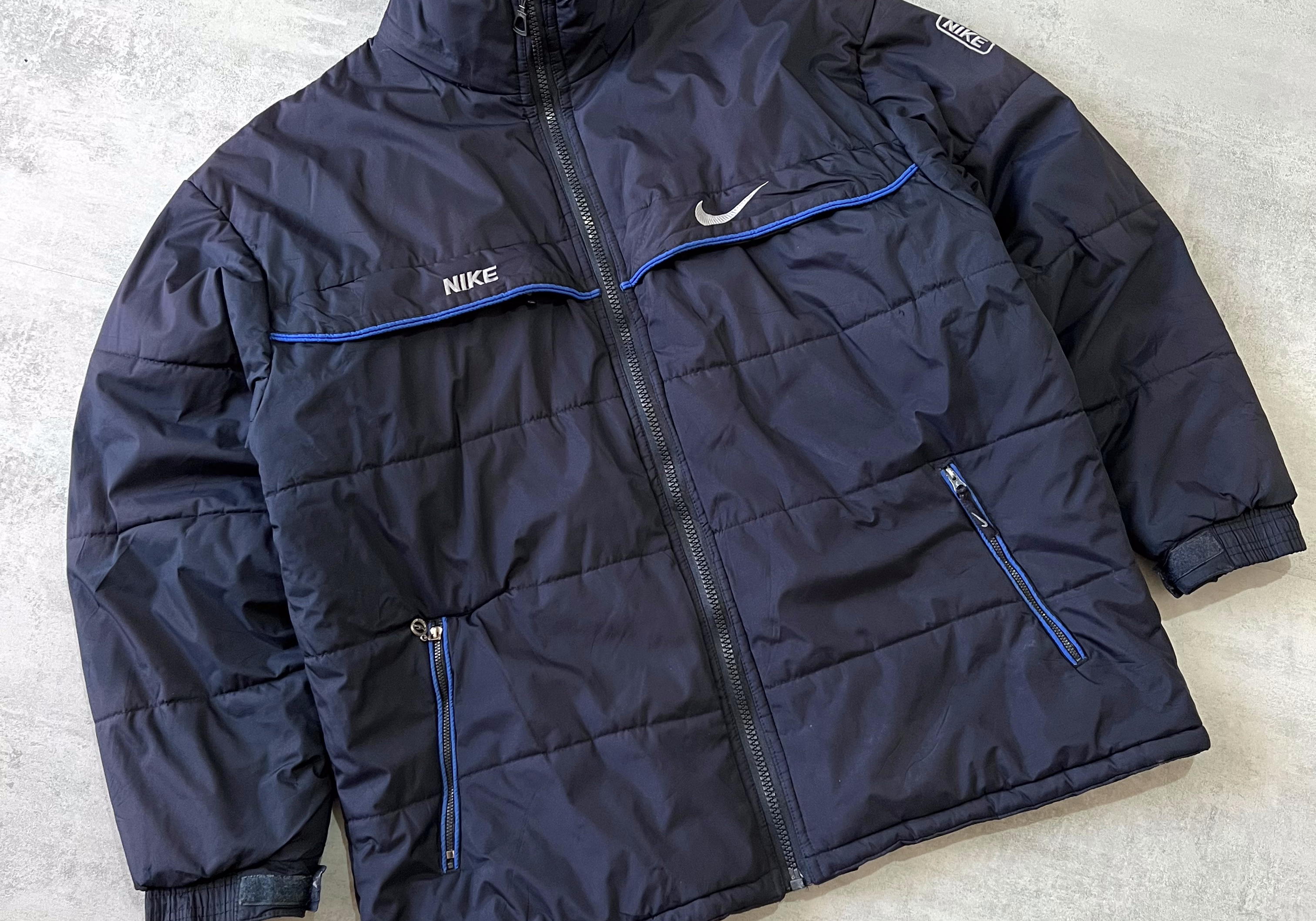 Nike 2000s puffer jacket (XL)