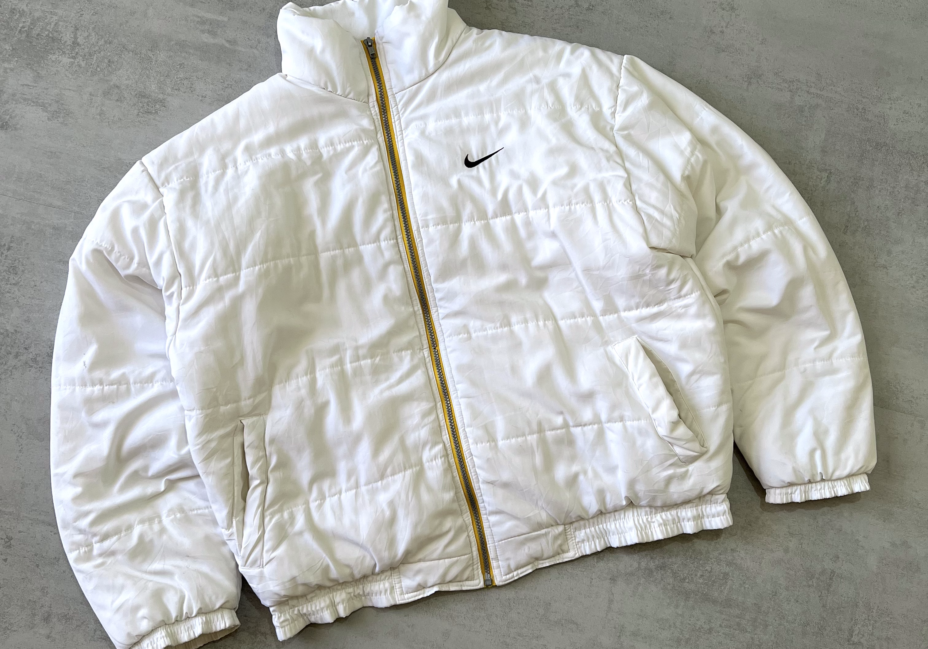 Nike 2000s heavyweight puffer jacket (M)