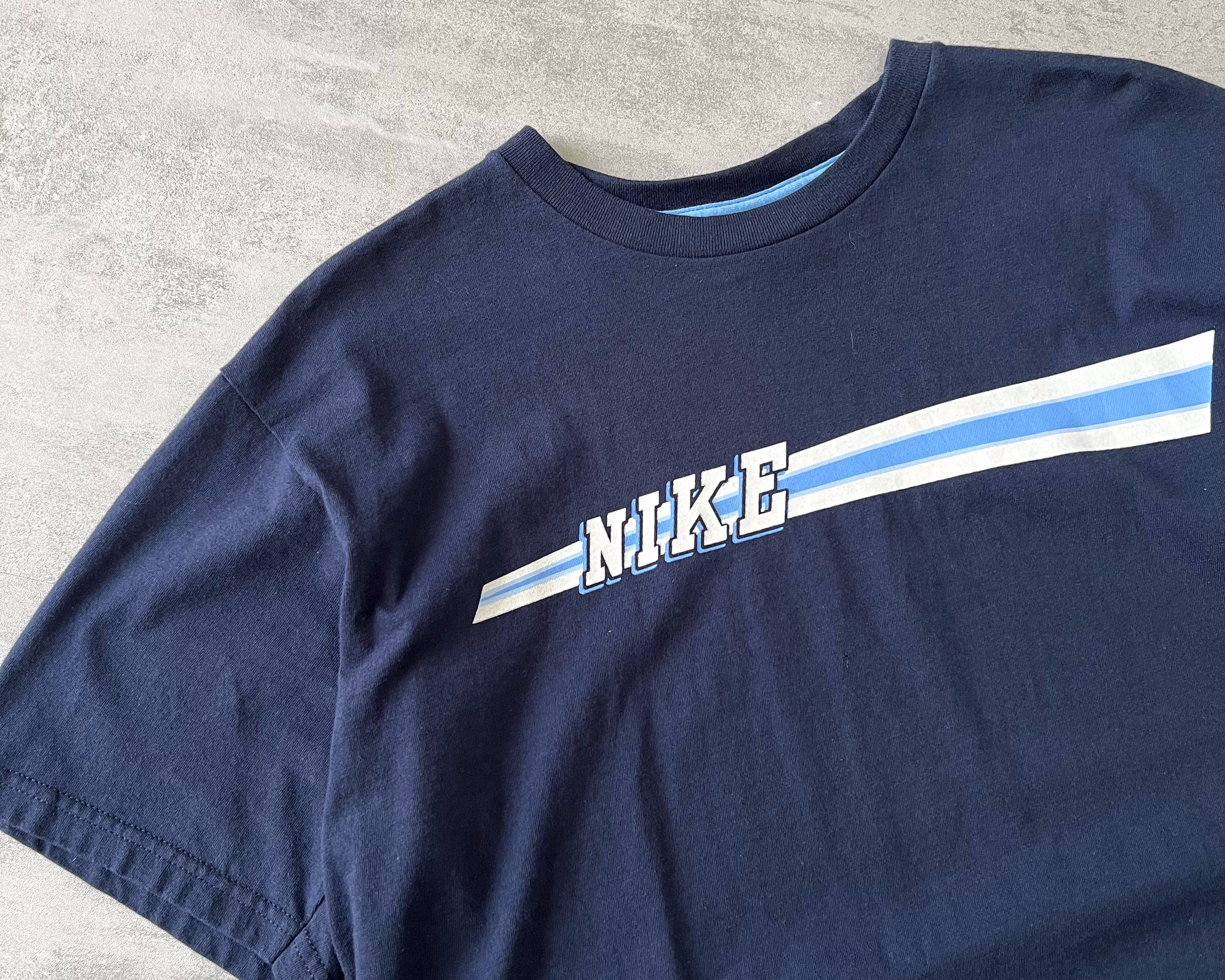 Nike RARE 2000s t-shirt (L)