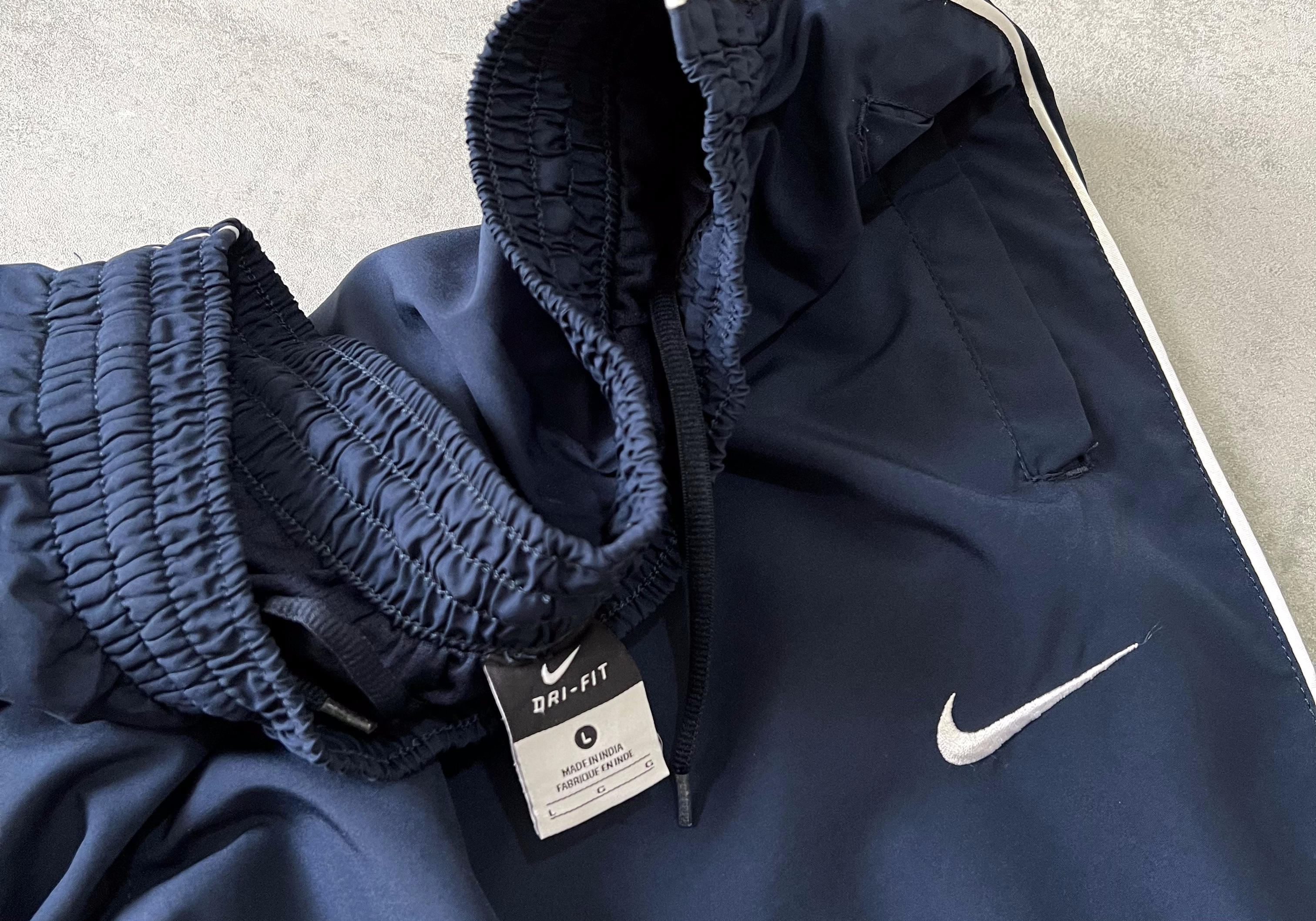 Nike 2000s trackpants (L)