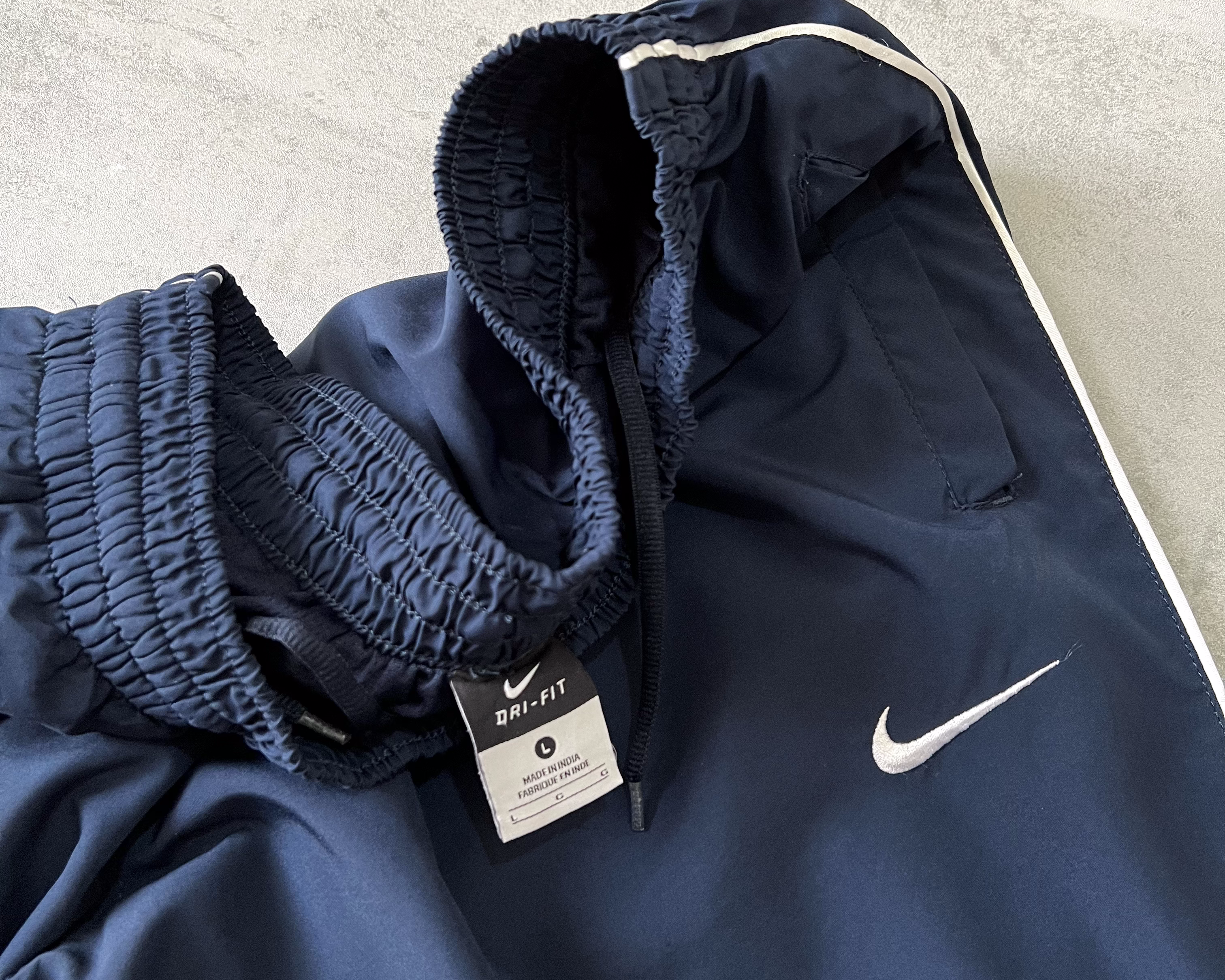 Nike 2000s track pants (L)