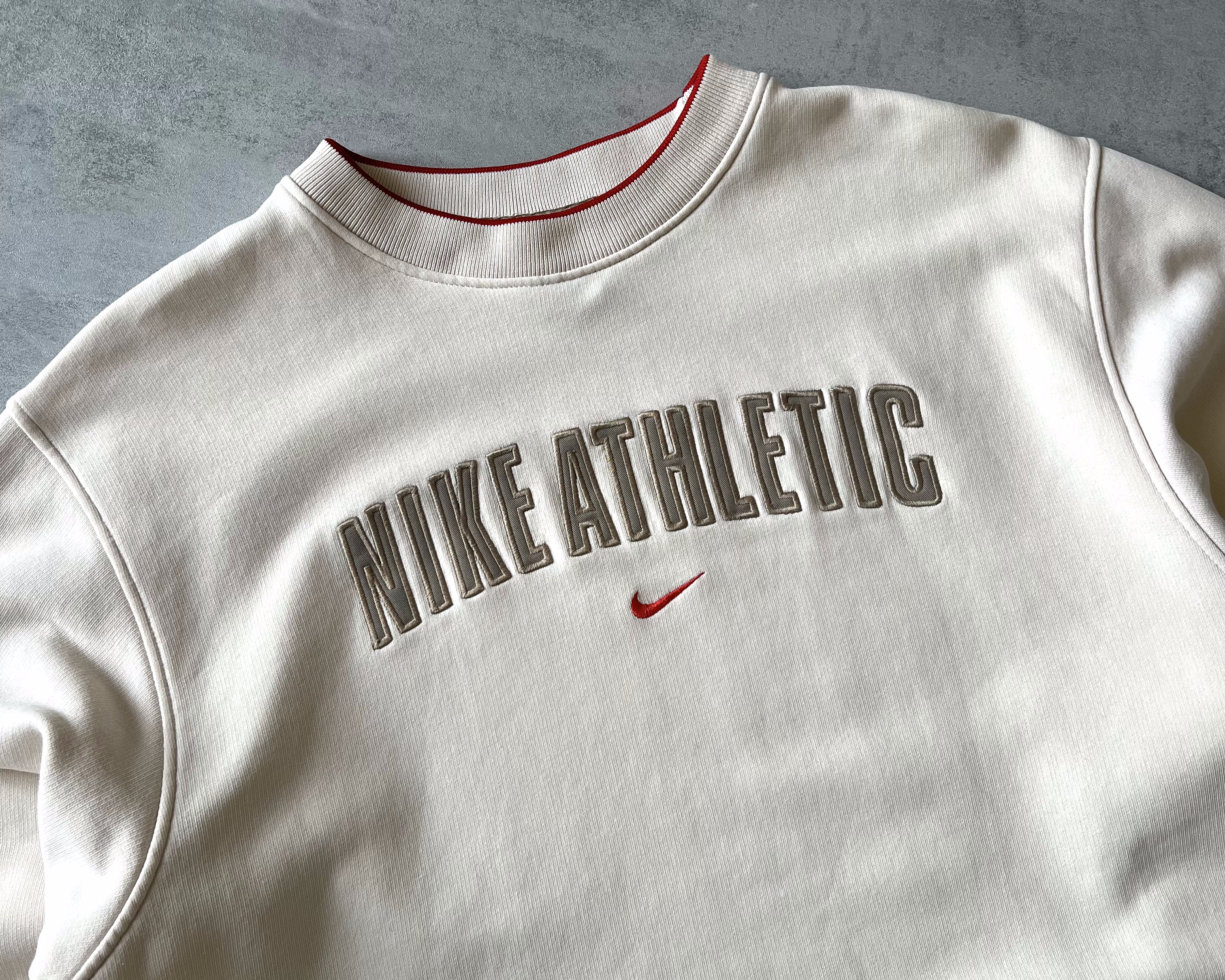 Nike Athletics RARE 2000s crewneck sweatshirt (M)