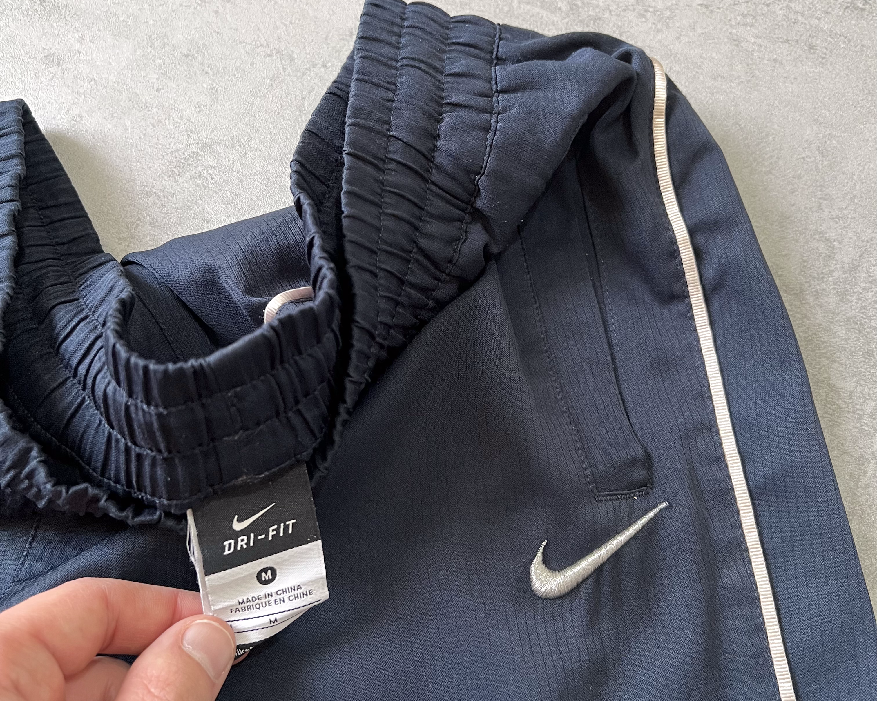 Nike 2000s track pants (M)