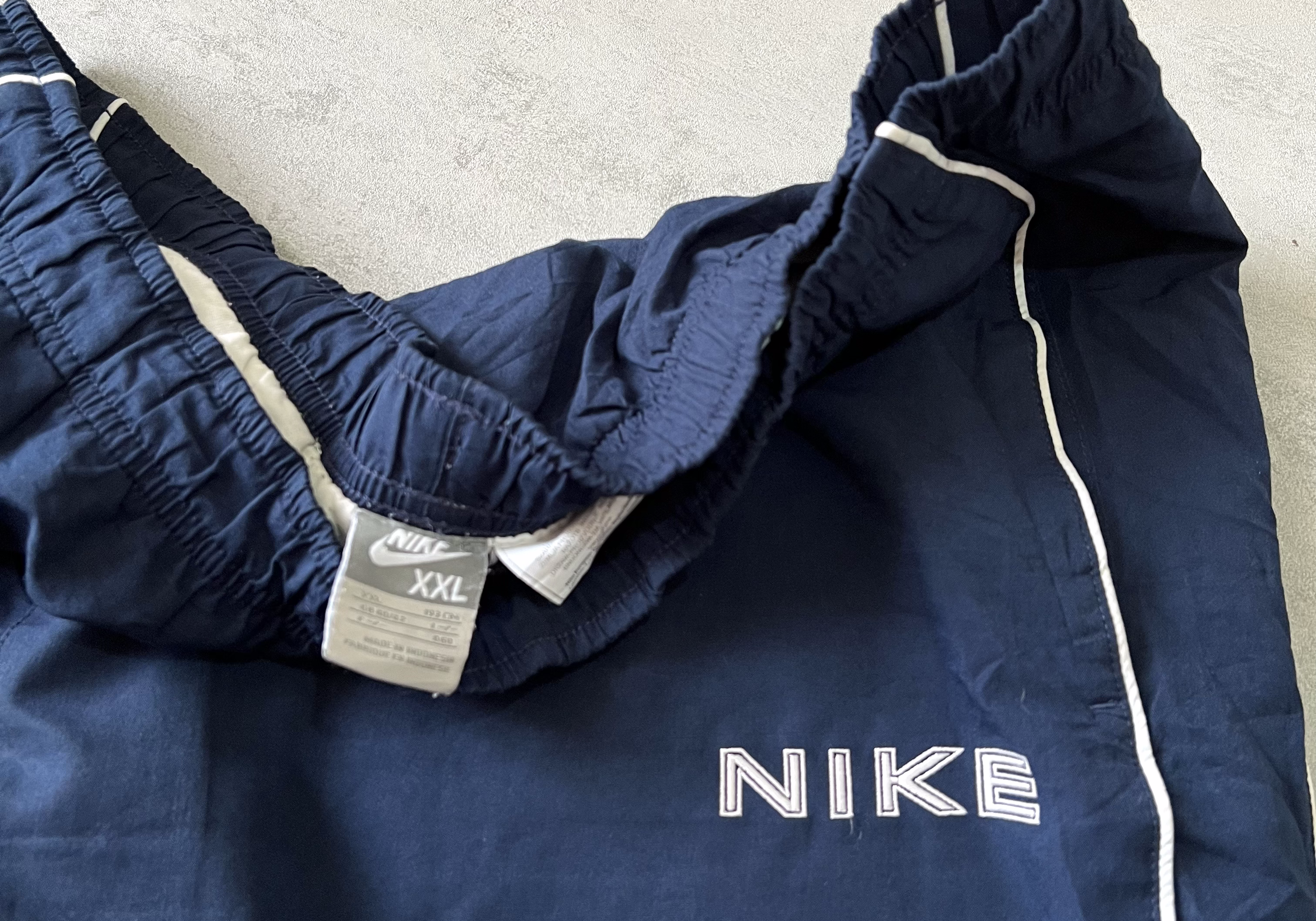 Nike RARE 2000s trackpants (XXL)