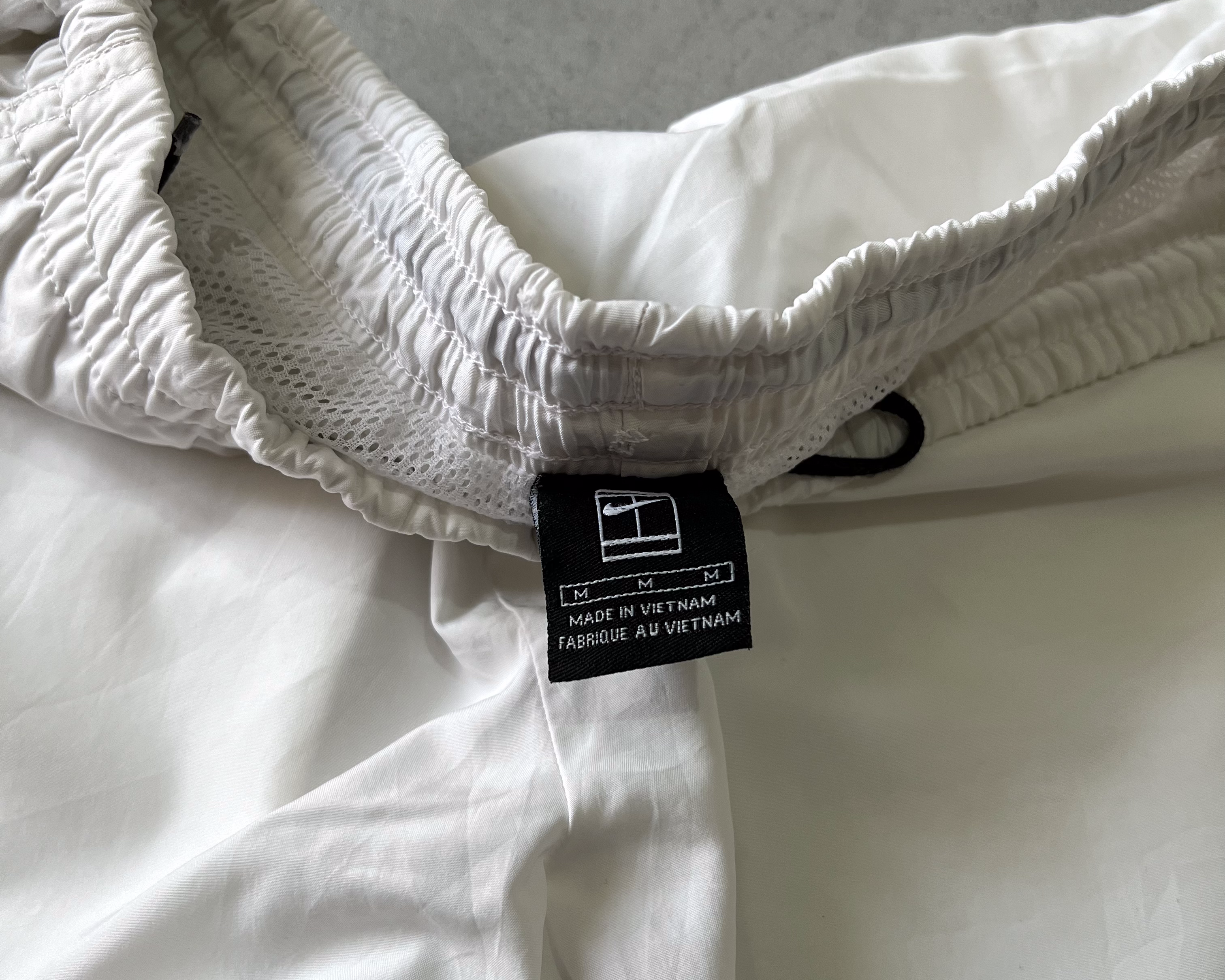 Nike 2000s track pants (L)