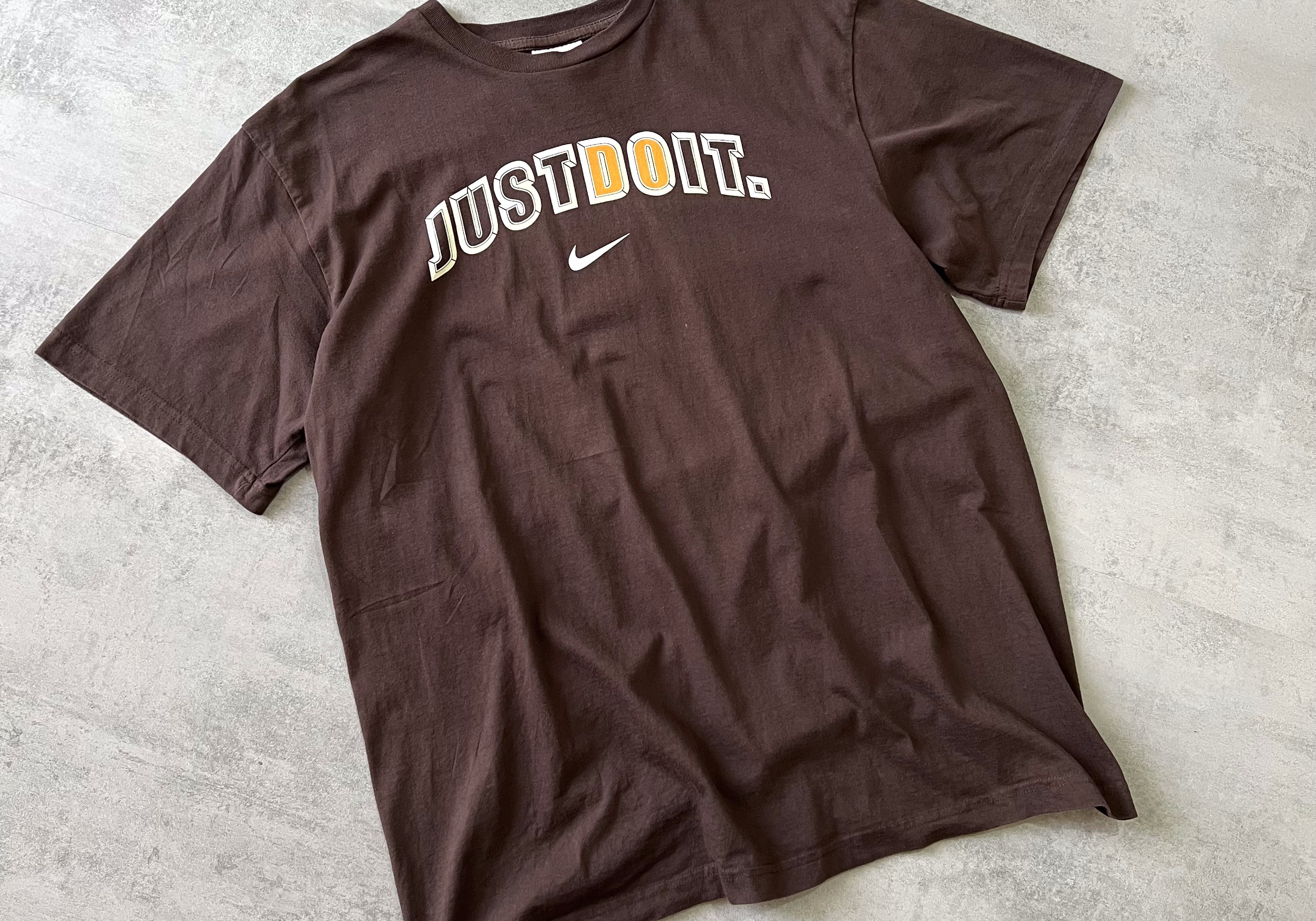 Nike RARE 2000s t-shirt (XL)