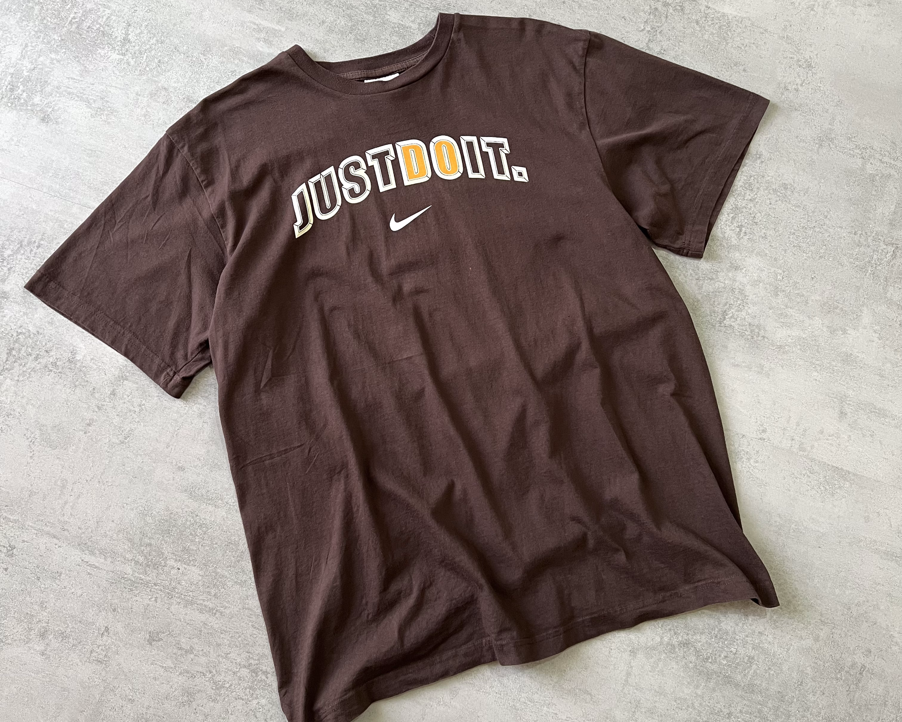 Nike RARE 2000s t-shirt (XL)