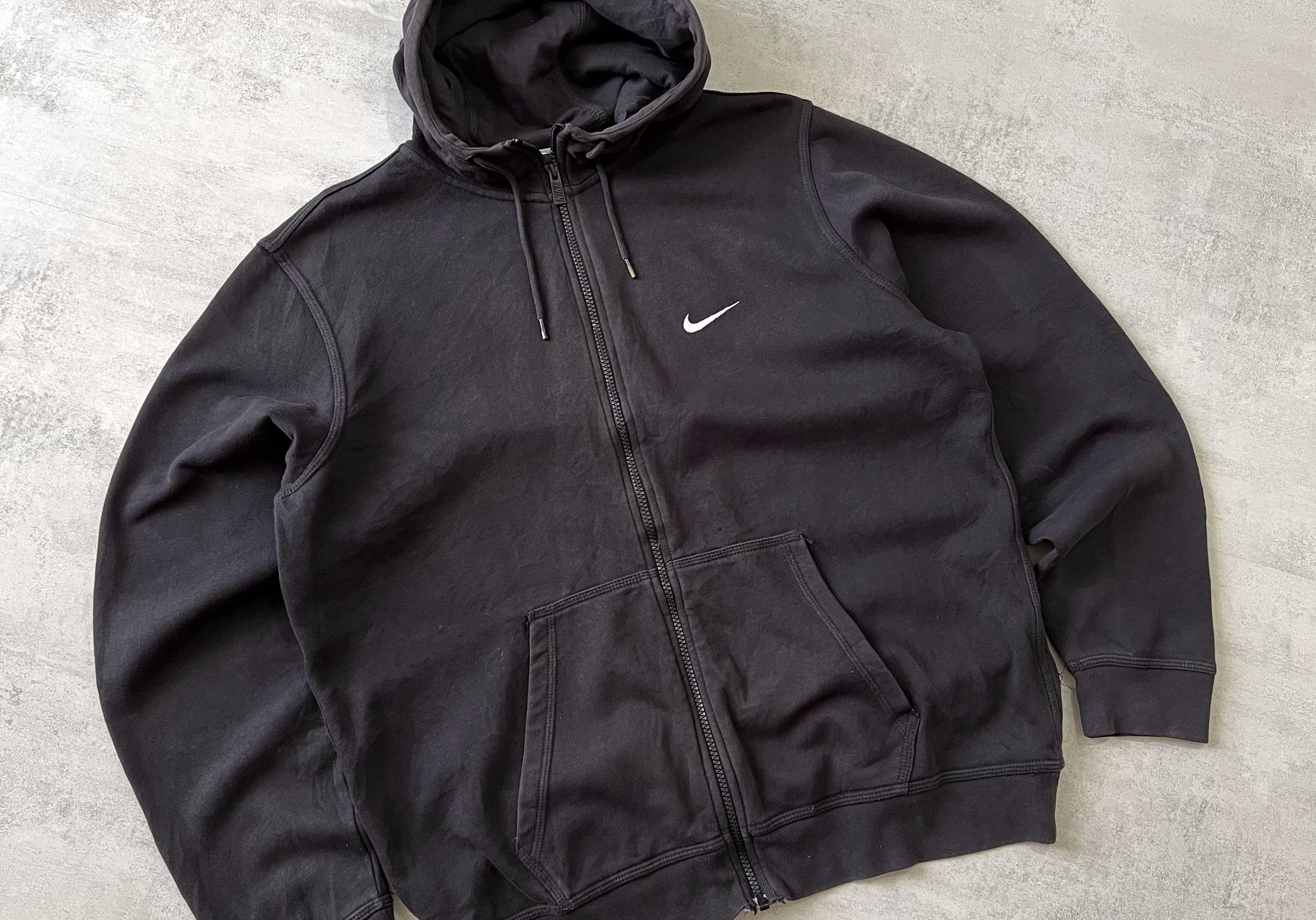 Nike 2000s zip hoodie (L)
