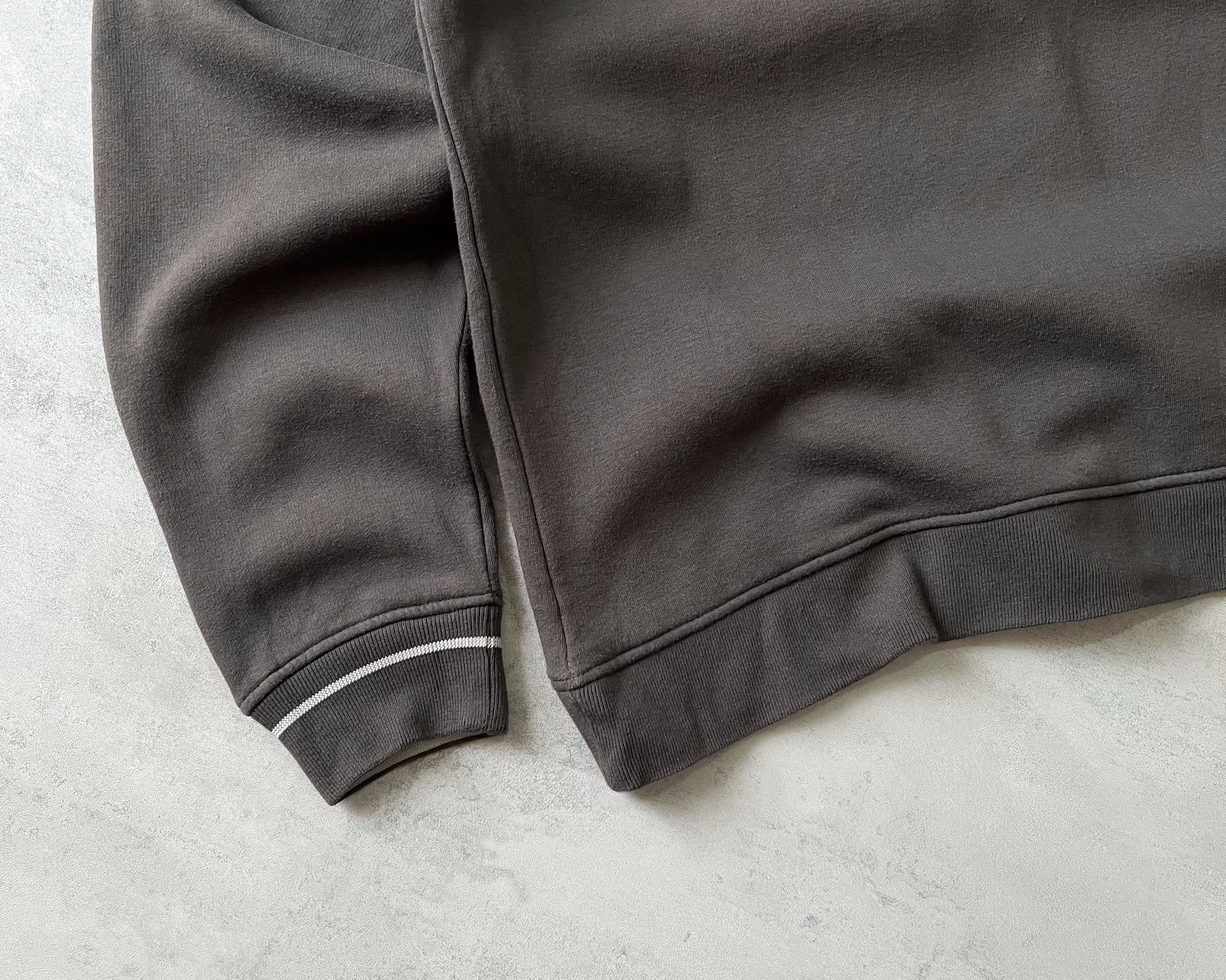 Adidas RARE 2000s sweatshirt (L)