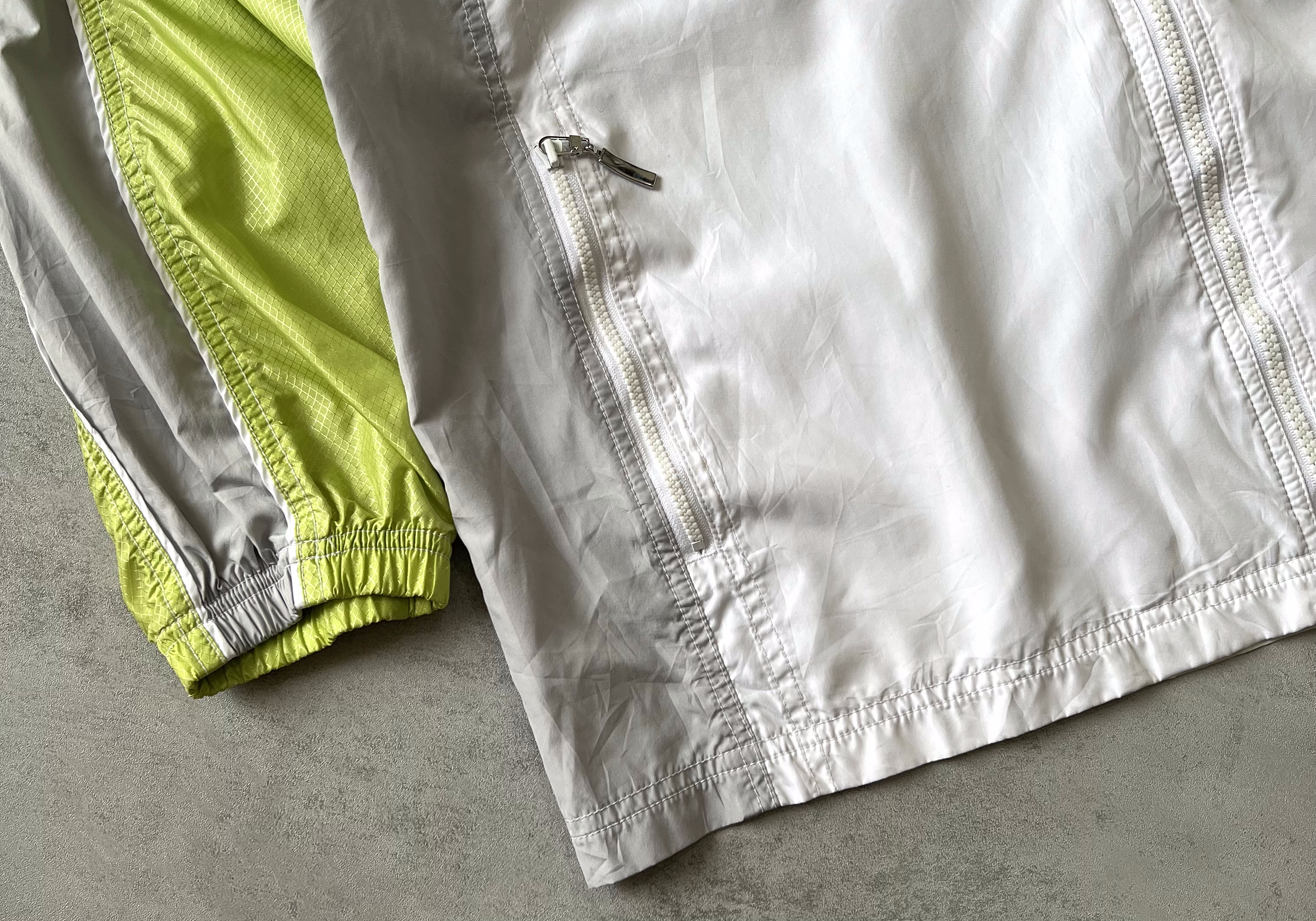 Nike RARE 2000s trackjacket (L)