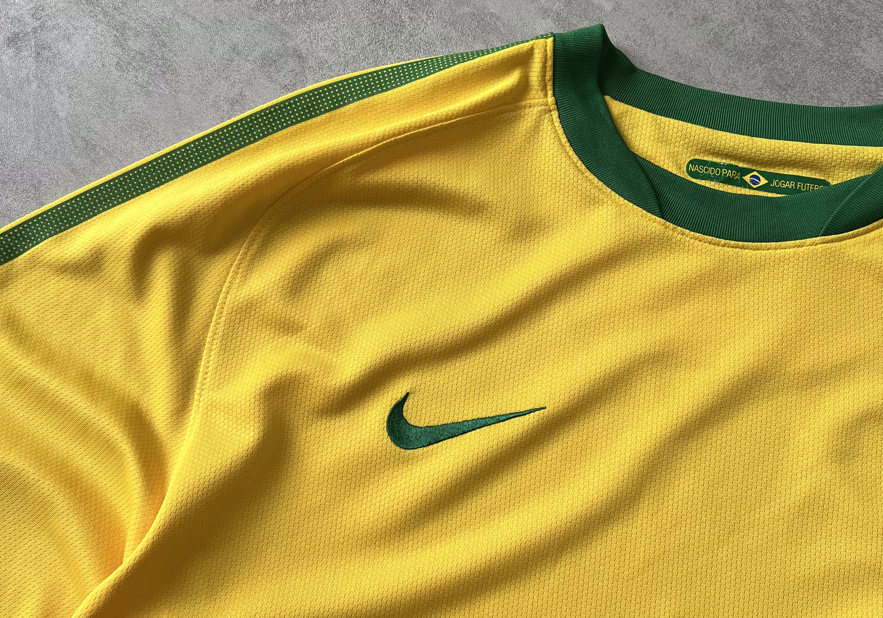 Nike Brasil 2000s t-shirt (XL)