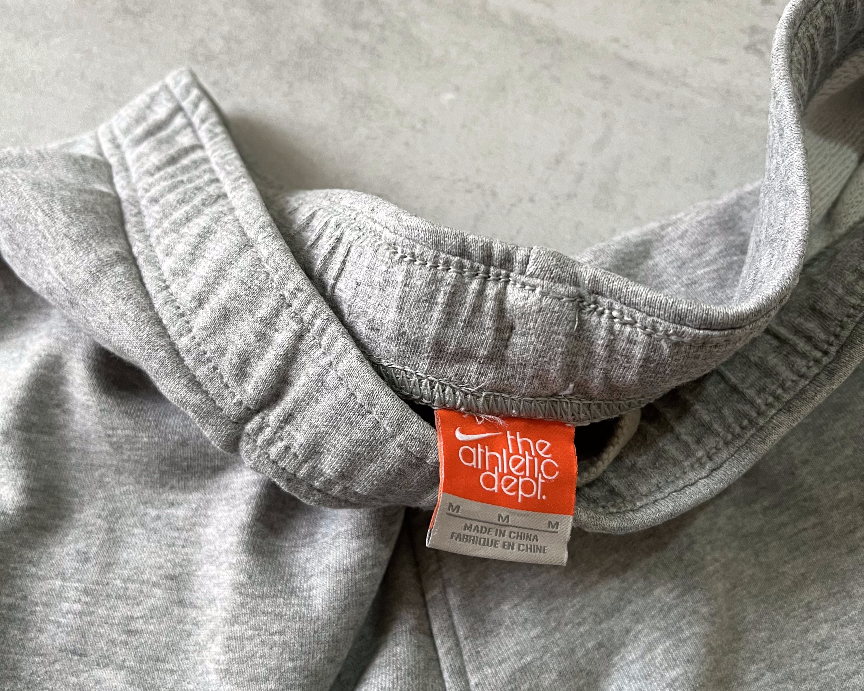Nike 2000s joggers (M)