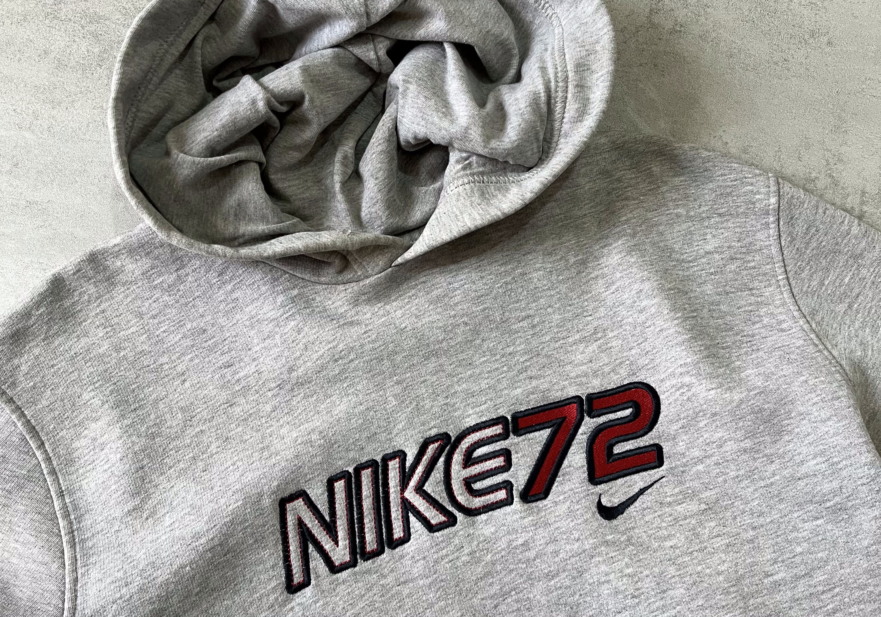 Nike RARE 2000s hoodie (L)