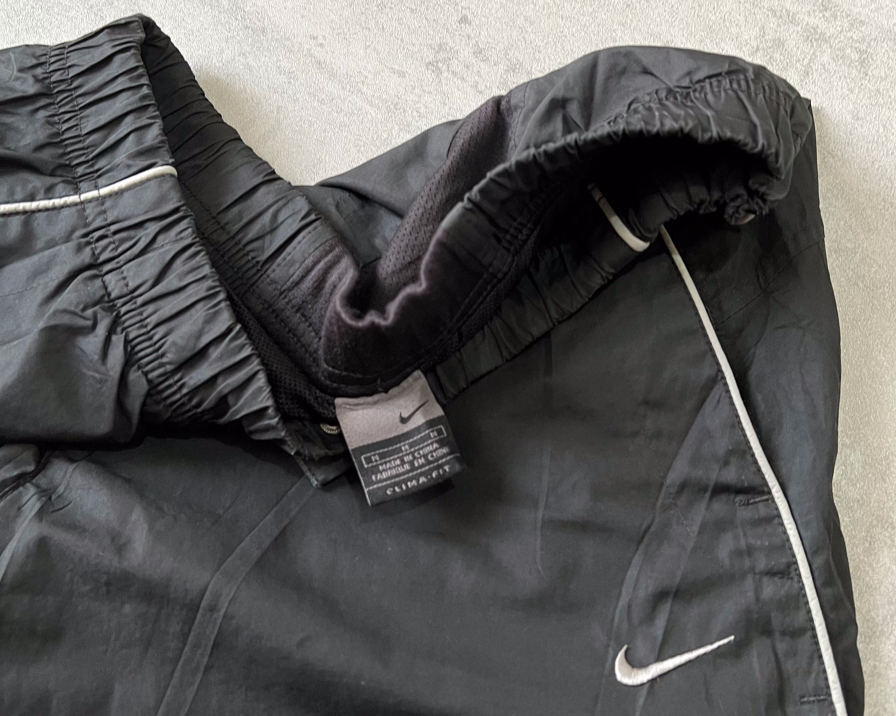 Nike 2000s trackpants (M)