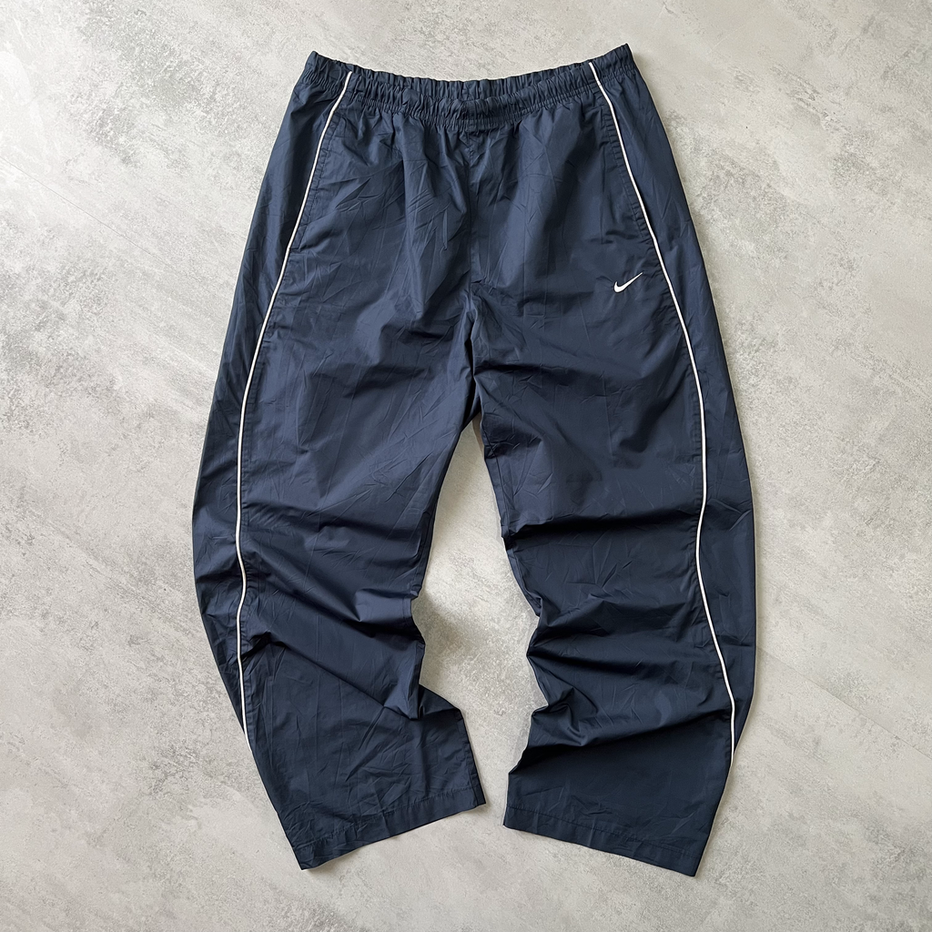 Nike RARE 2000s trackpants (XL)