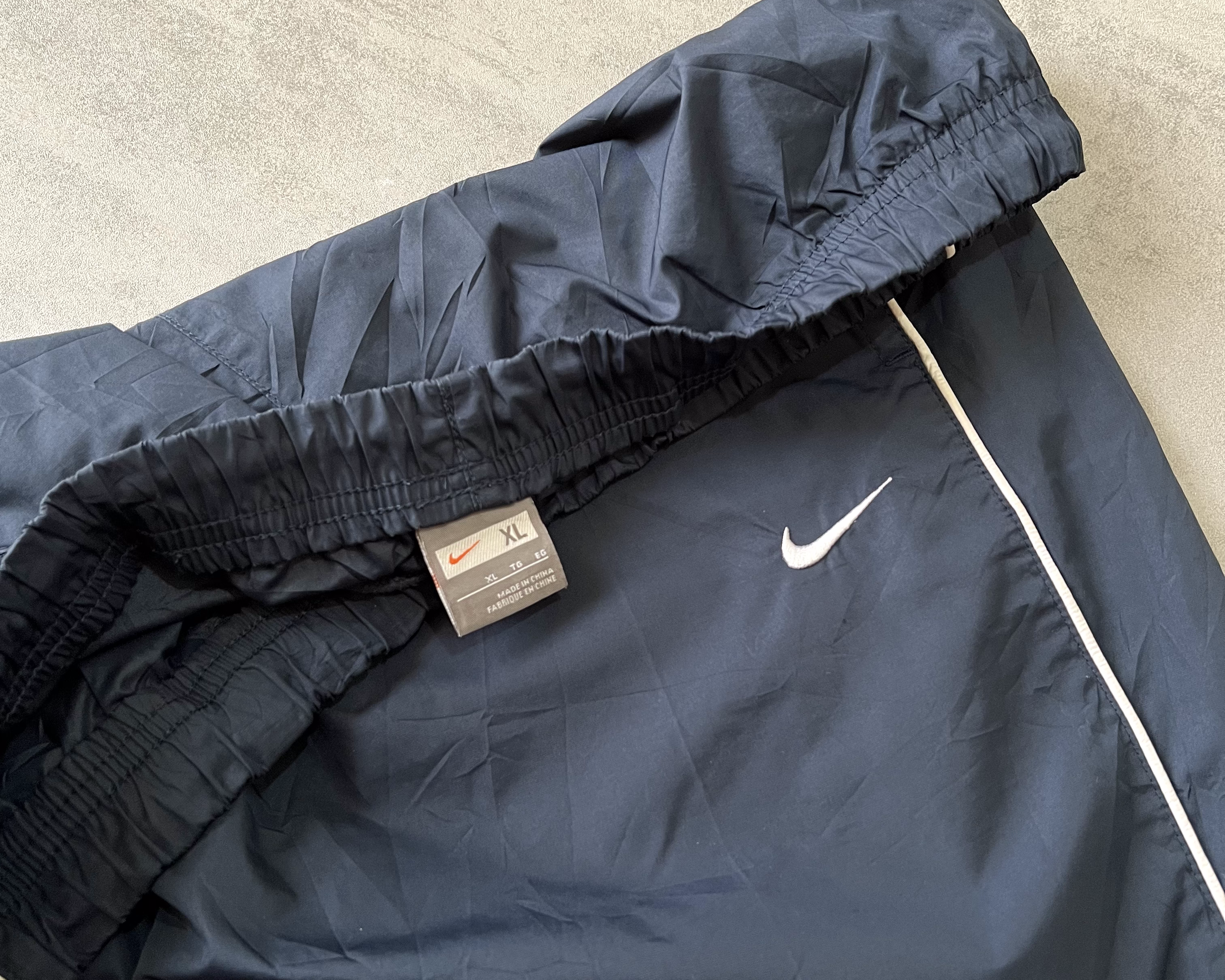 Nike RARE 2000s trackpants (XL)