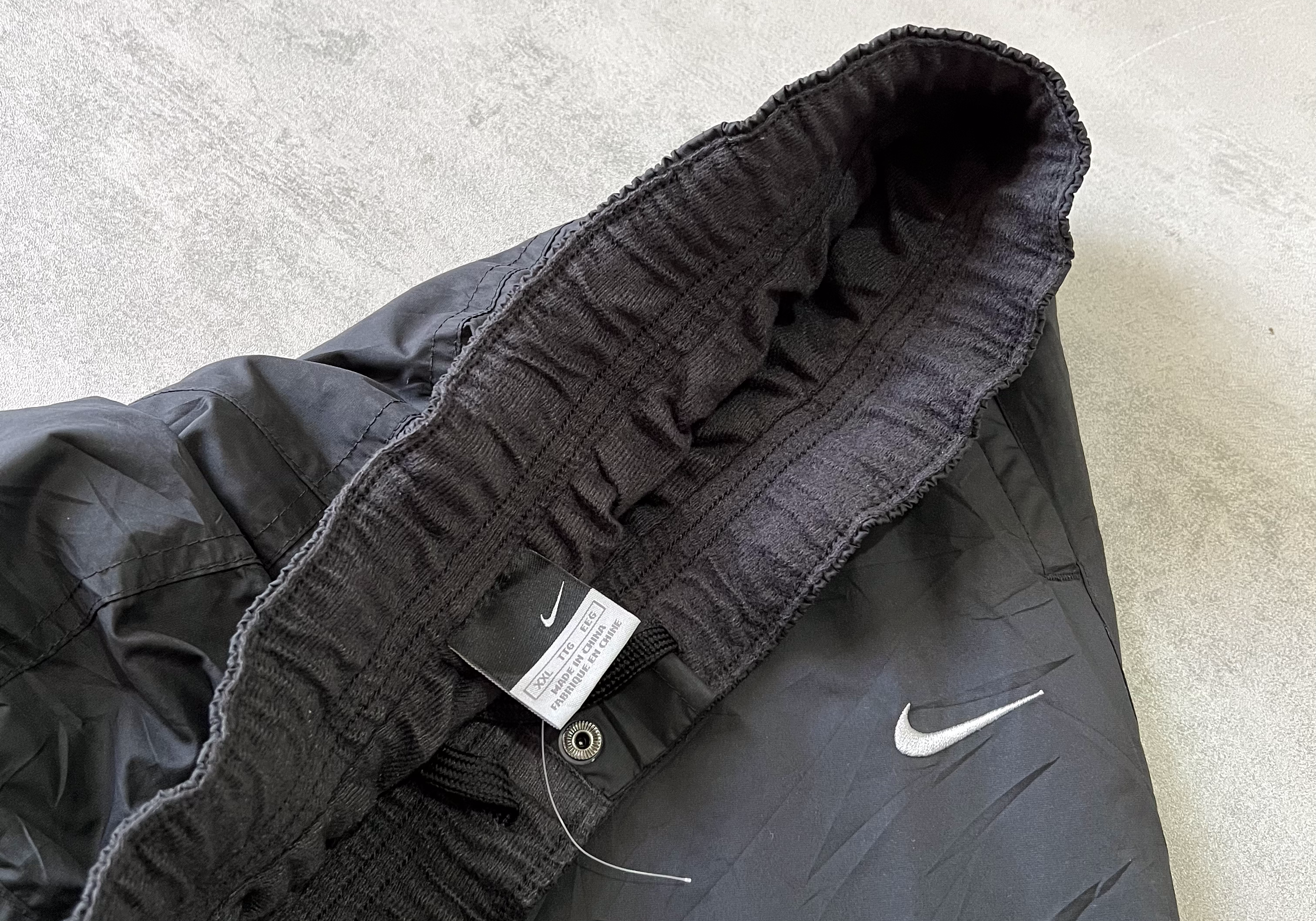 Nike 2000s trackpants (XXL)