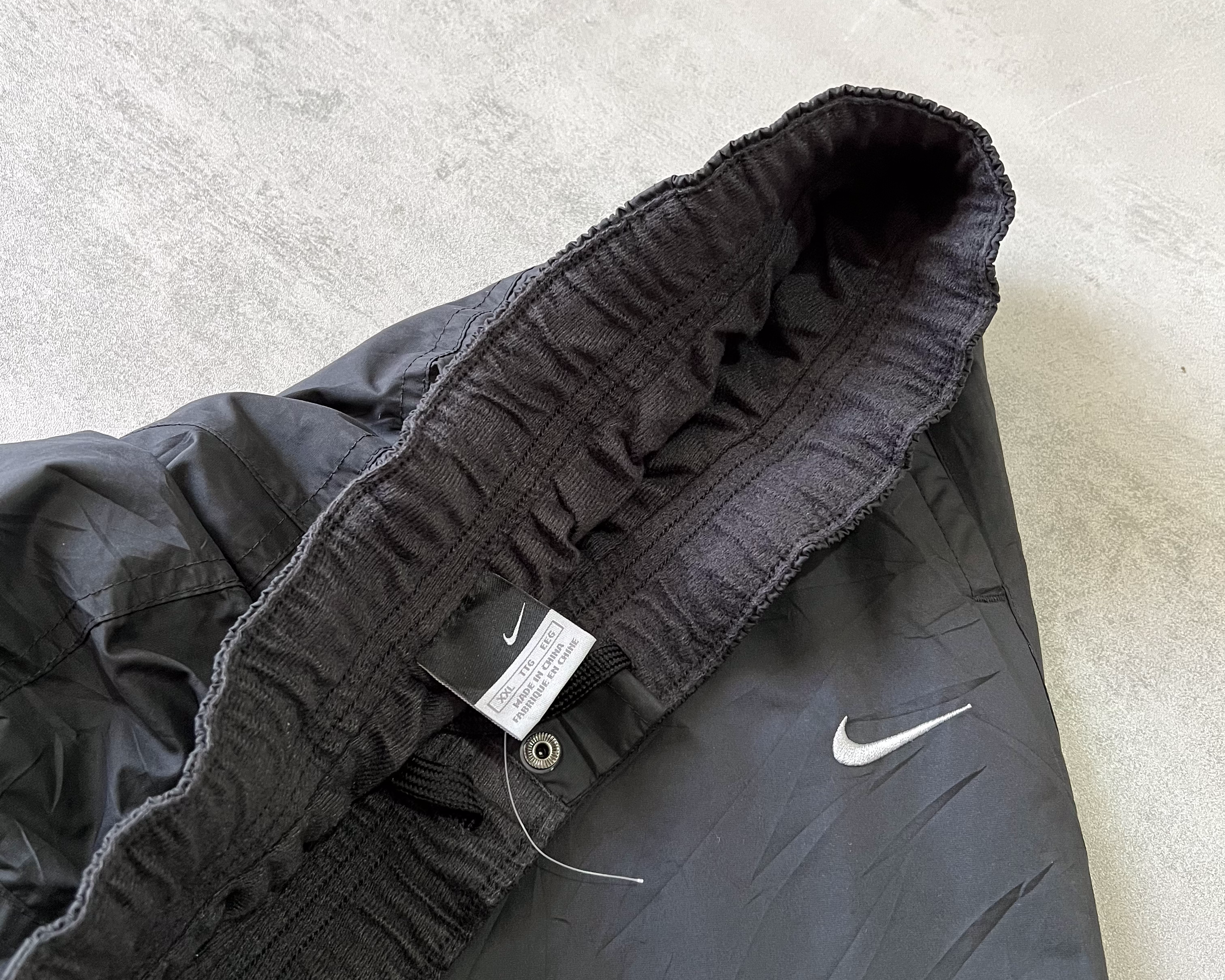 Nike 2000s trackpants (XXL)