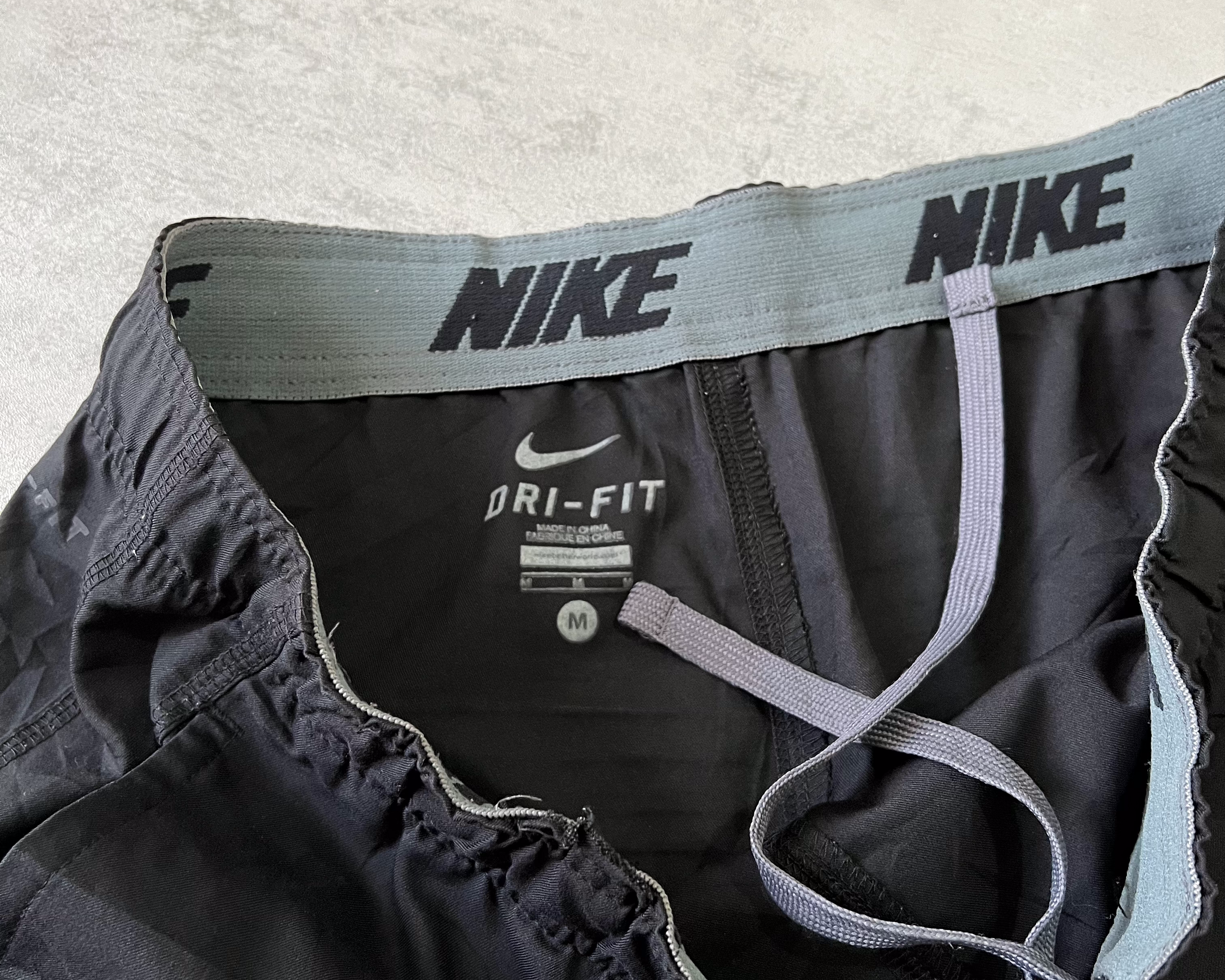 Nike 2000s track pants (M)