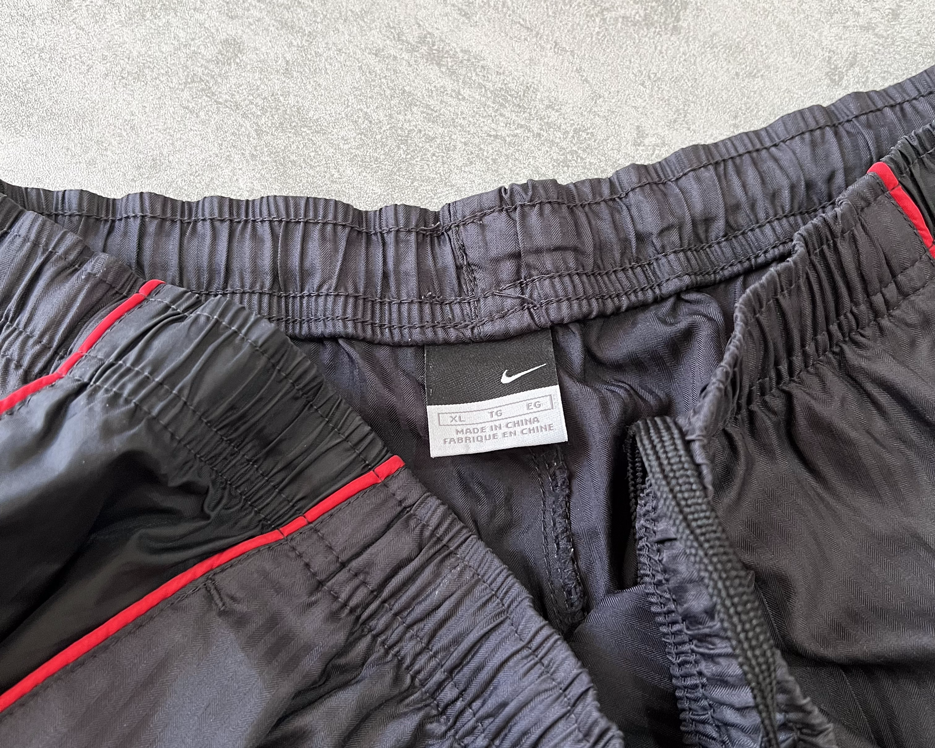 Nike 2000s trackpants (XL)