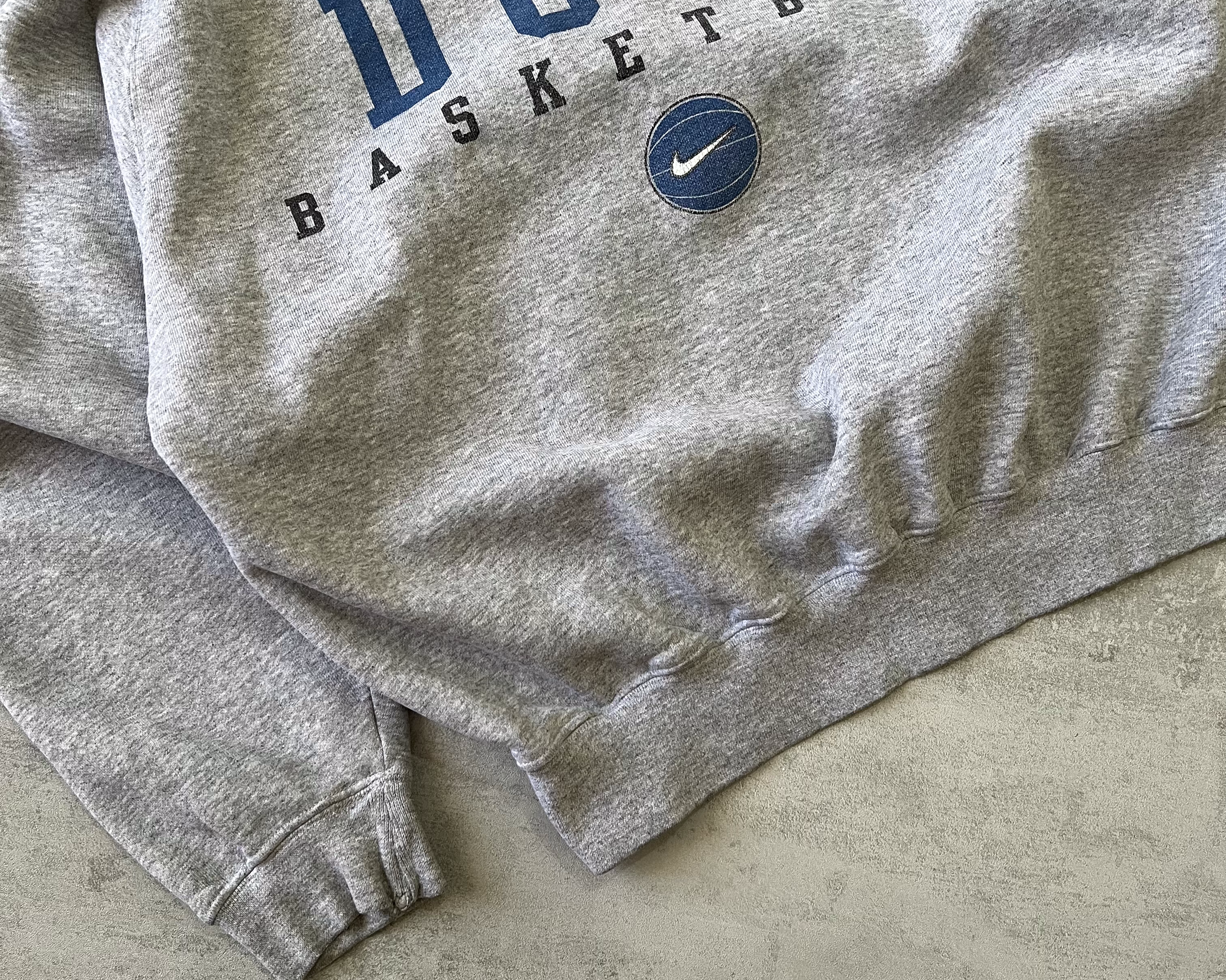 Nike Duke 2000s crewneck sweatshirt (M)