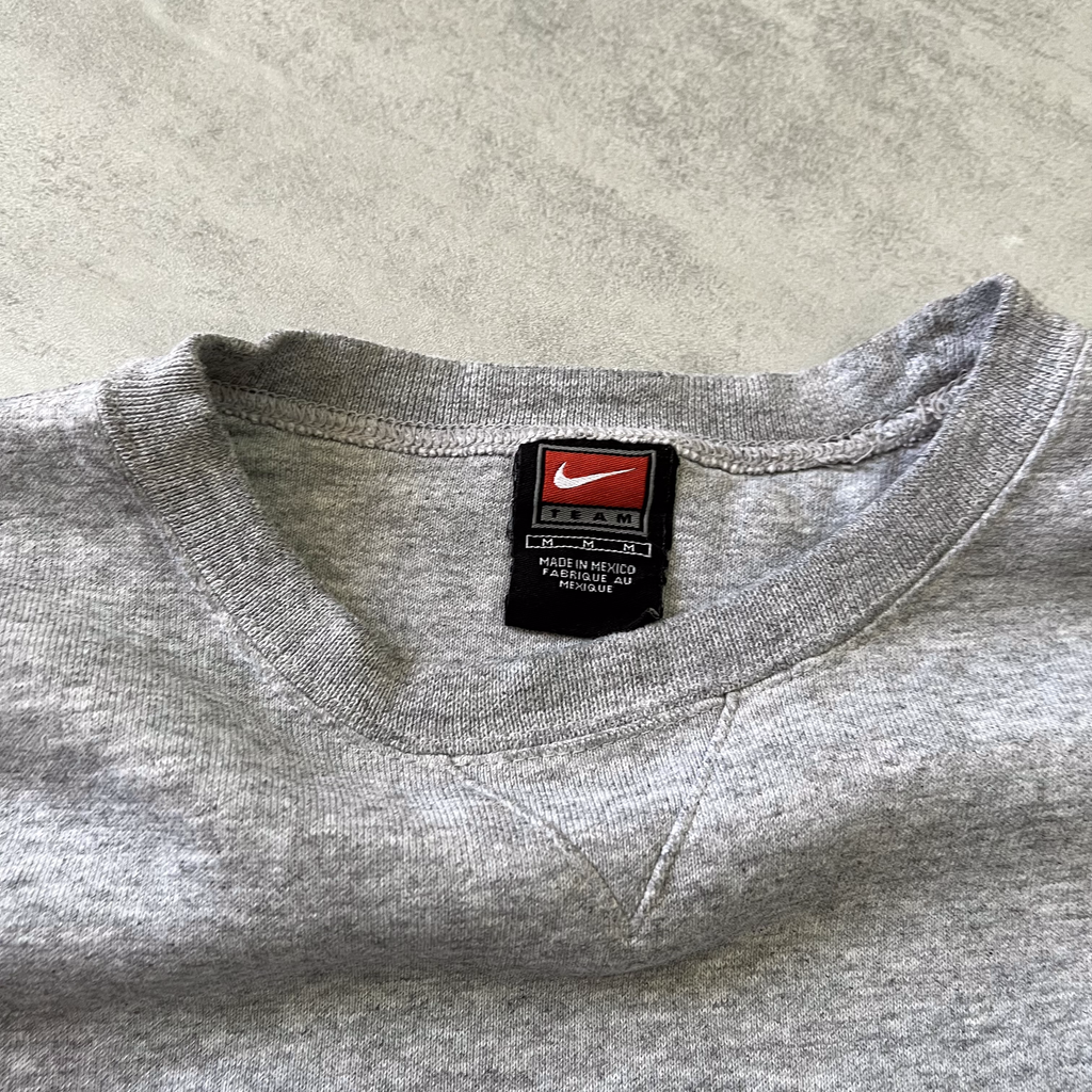 Nike Duke 2000s crewneck sweatshirt (M)