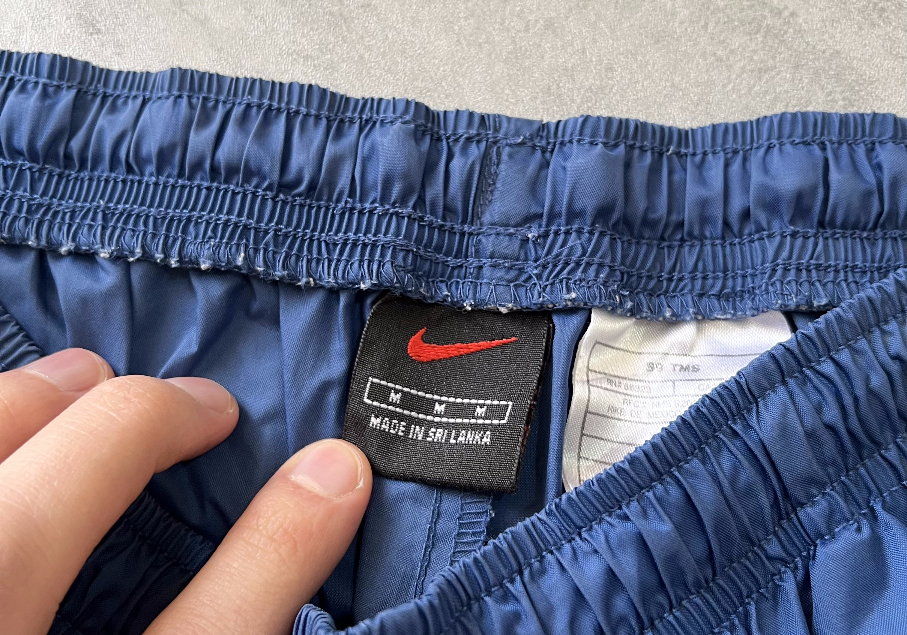 Nike 2000s trackpants (M)