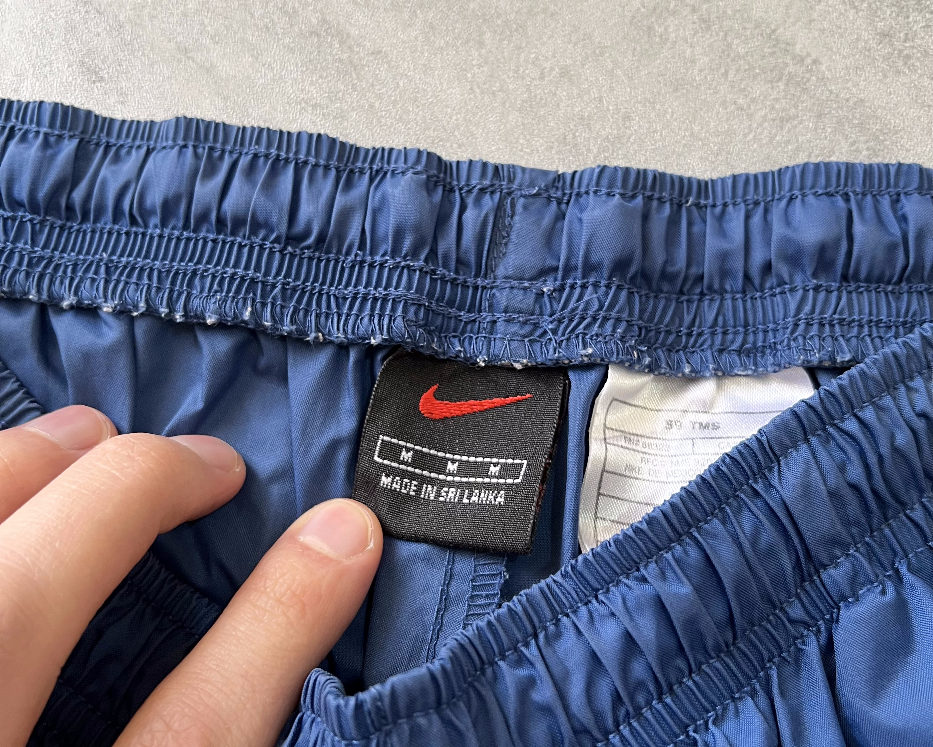 Nike 2000s track pants (M)
