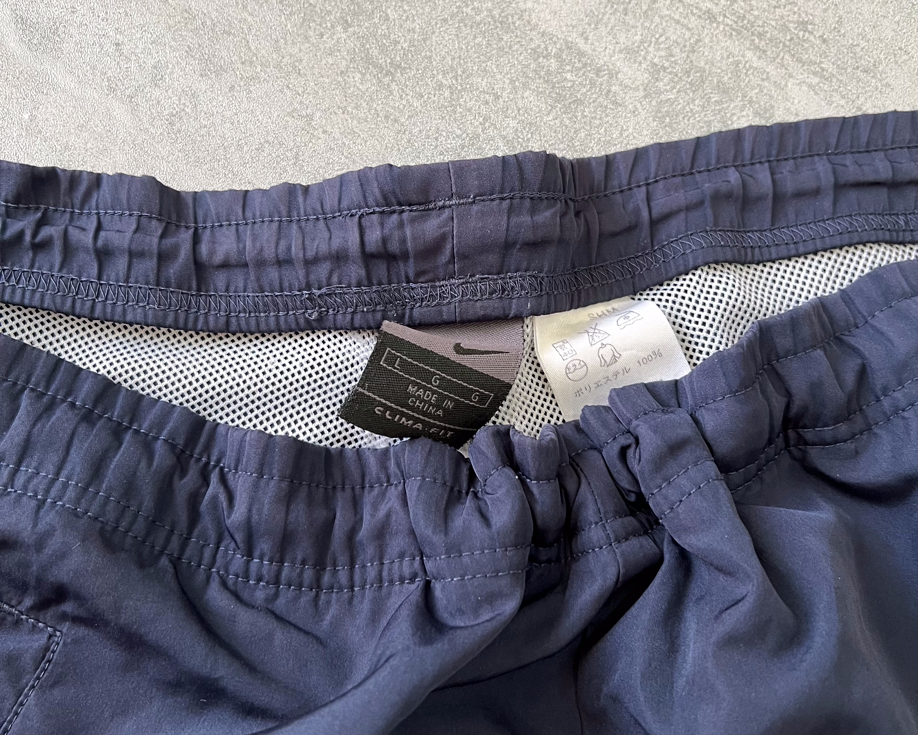 Nike 2000s track pants (L)
