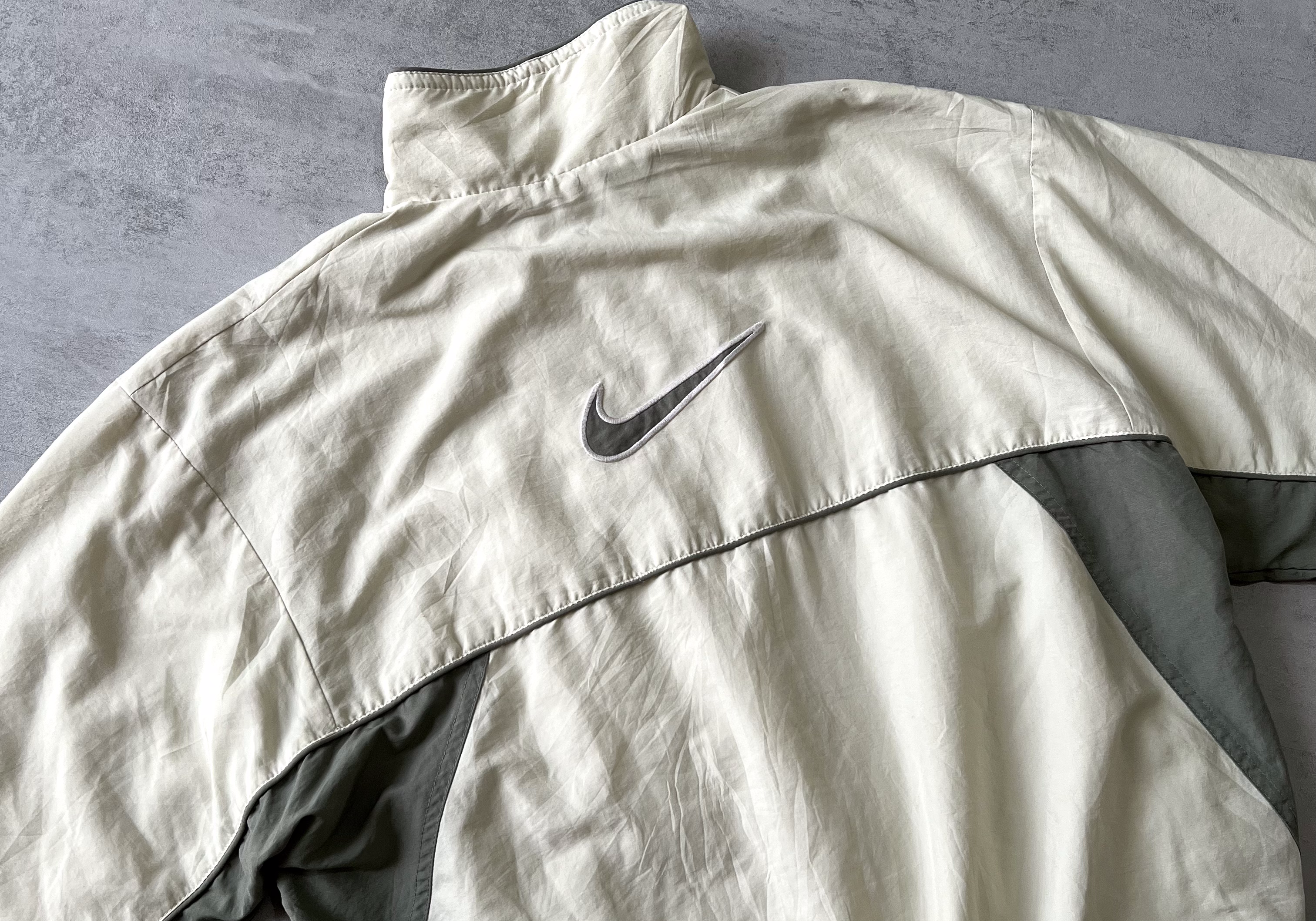 Nike 2000s trackjacket (M)