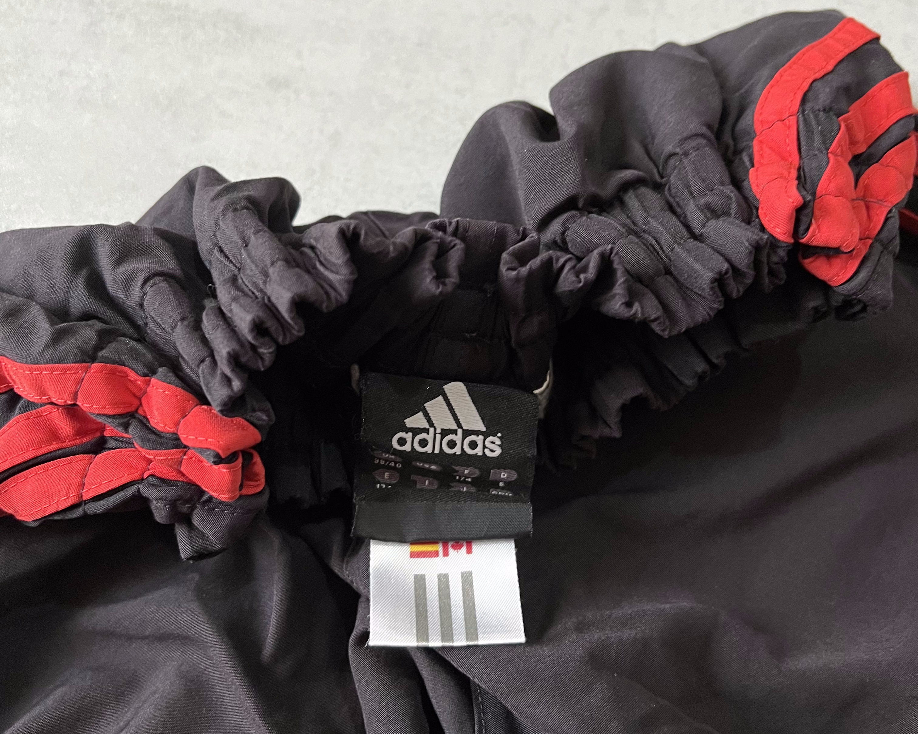 Adidas AC Milan 2000s trackpants (L)