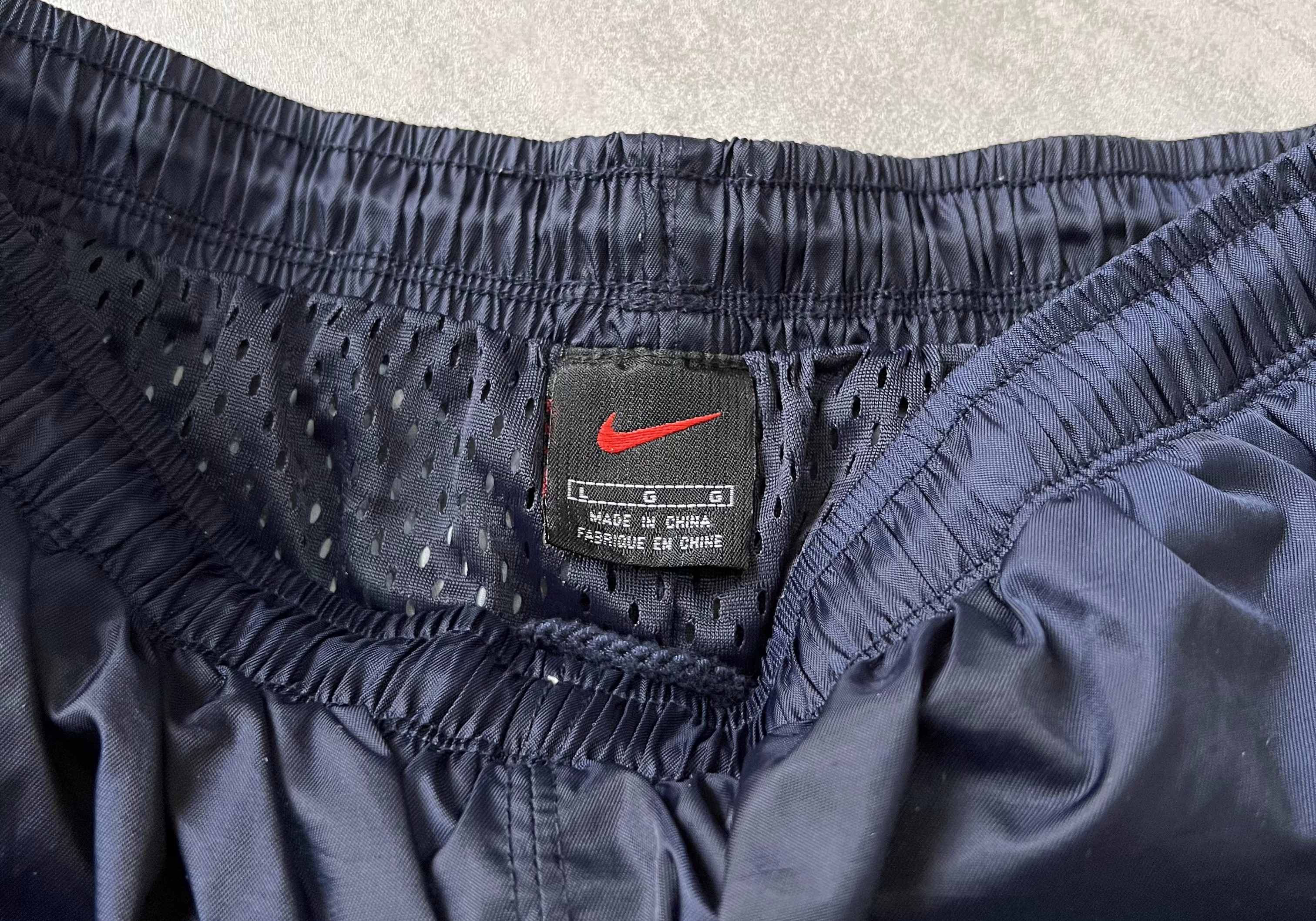 Nike 2000s trackpants (L)