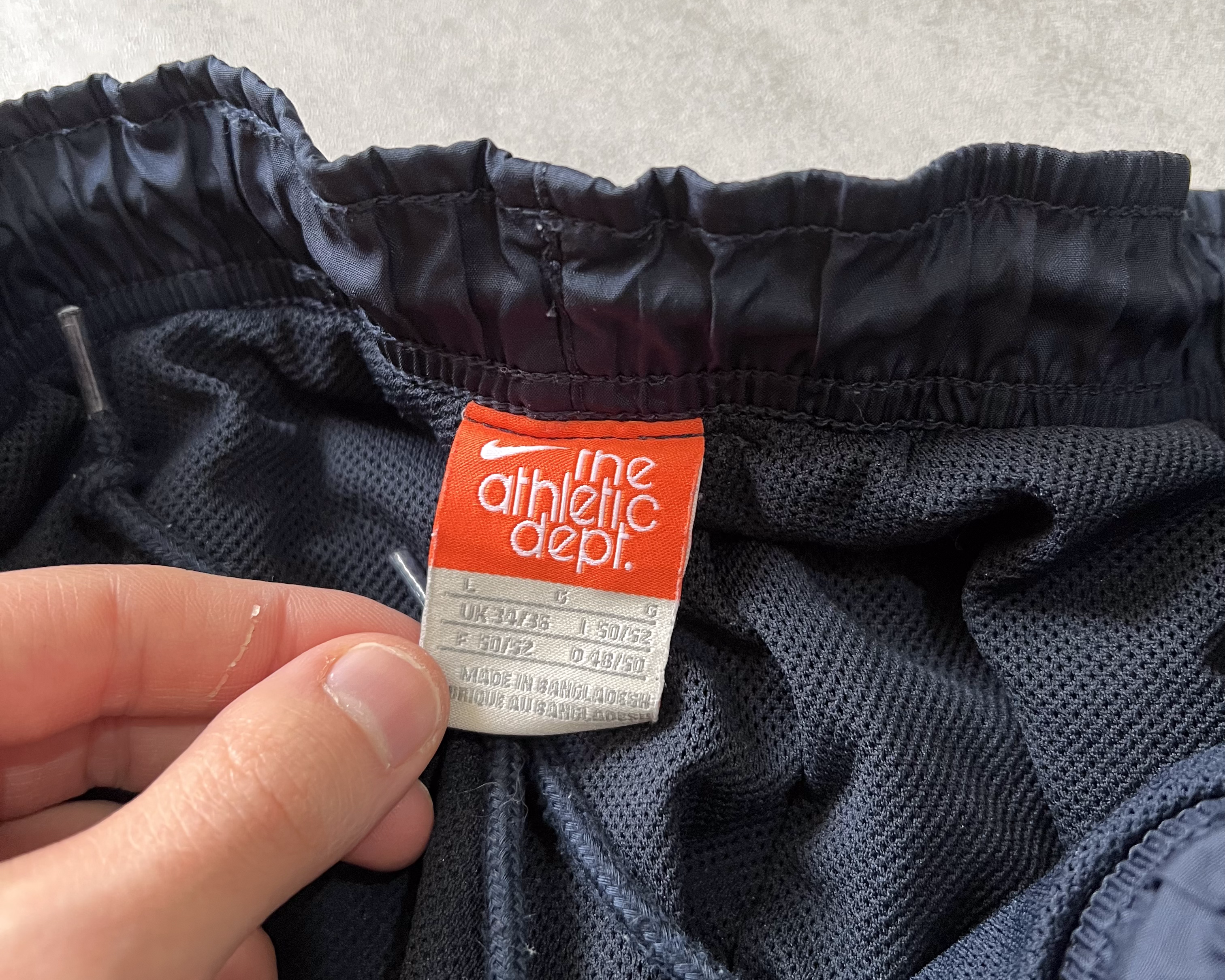 Nike 2000s track pants (L)