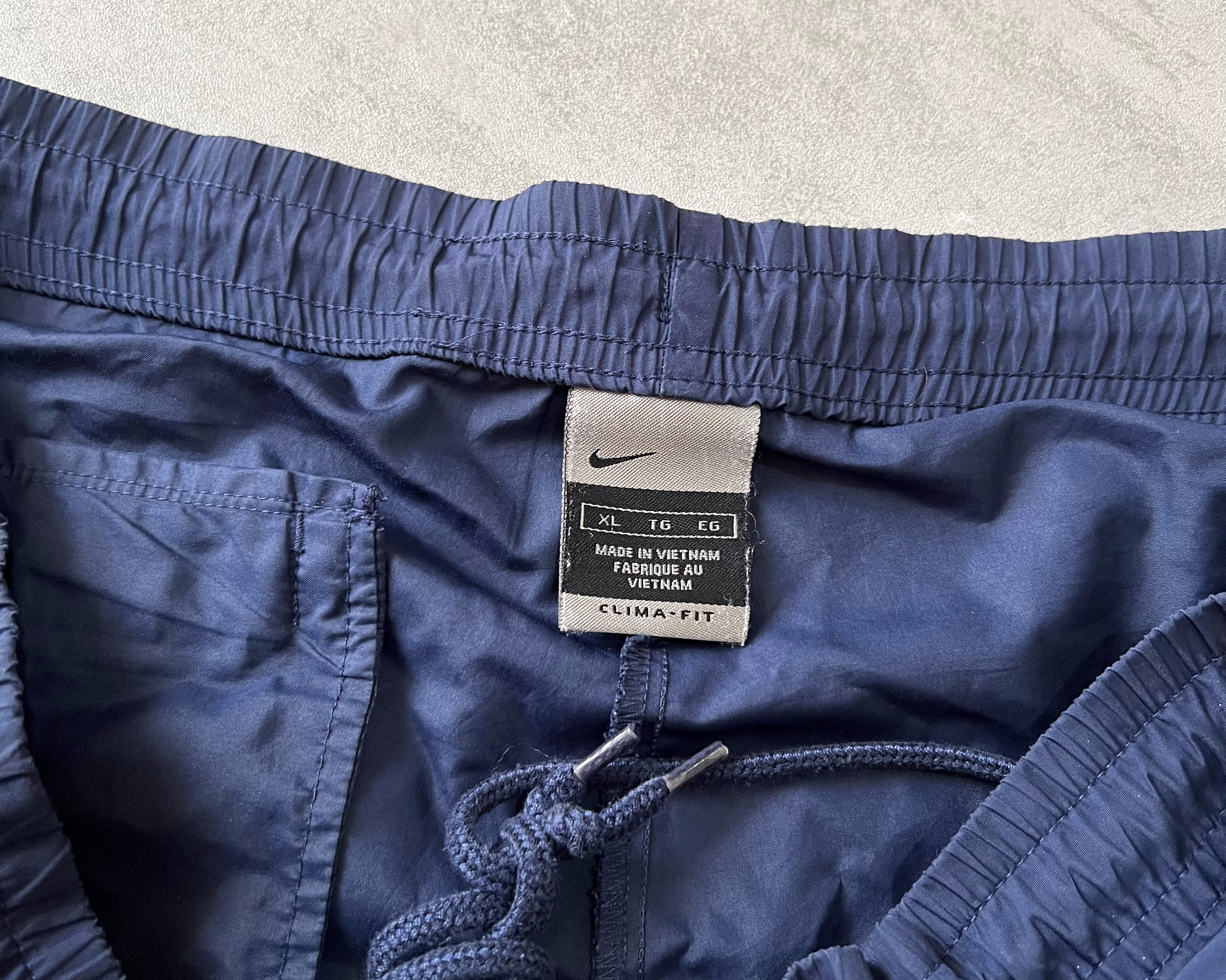 Nike 2000s track pants (XL)