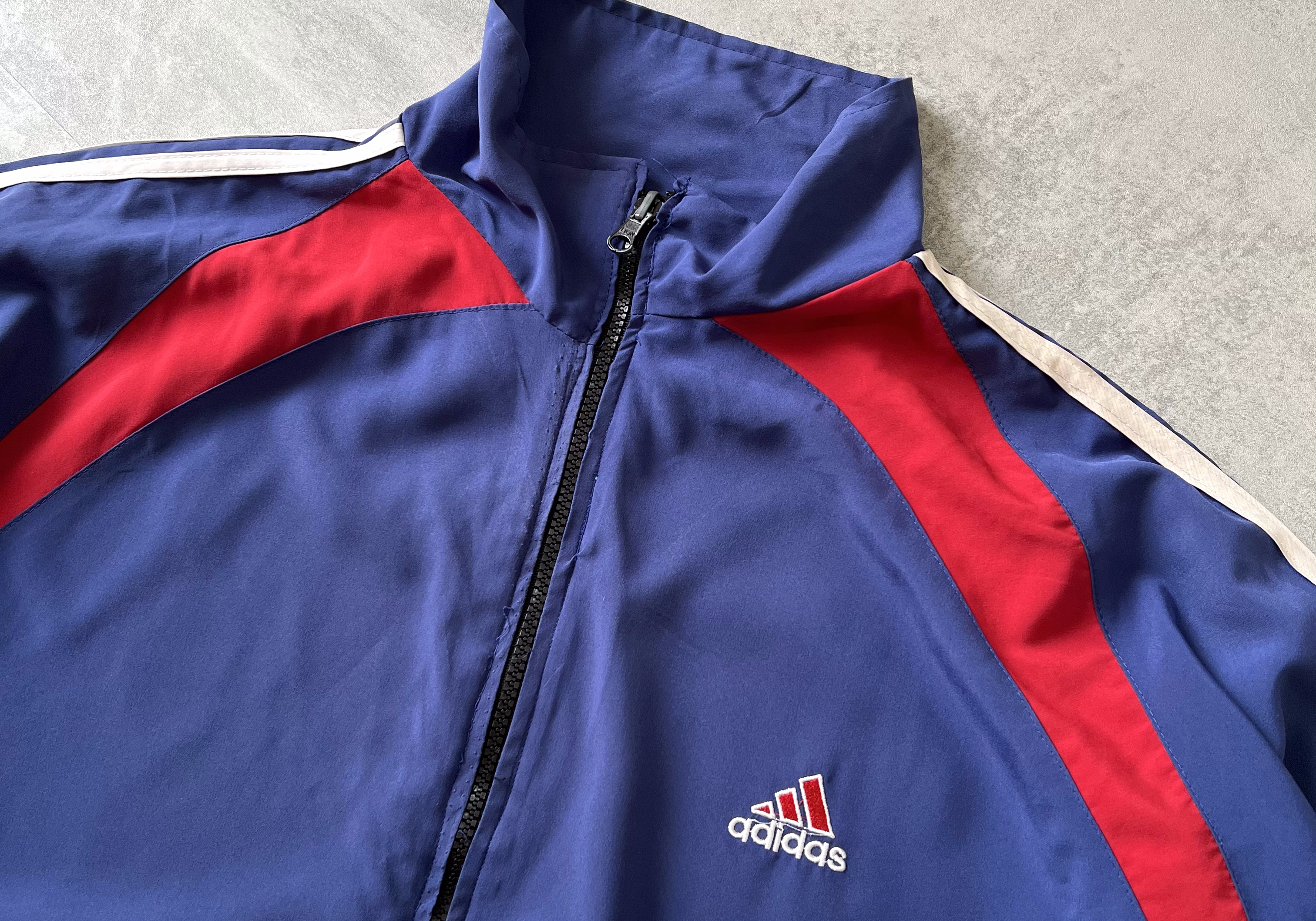 Adidas 2000s trackjacket (M)