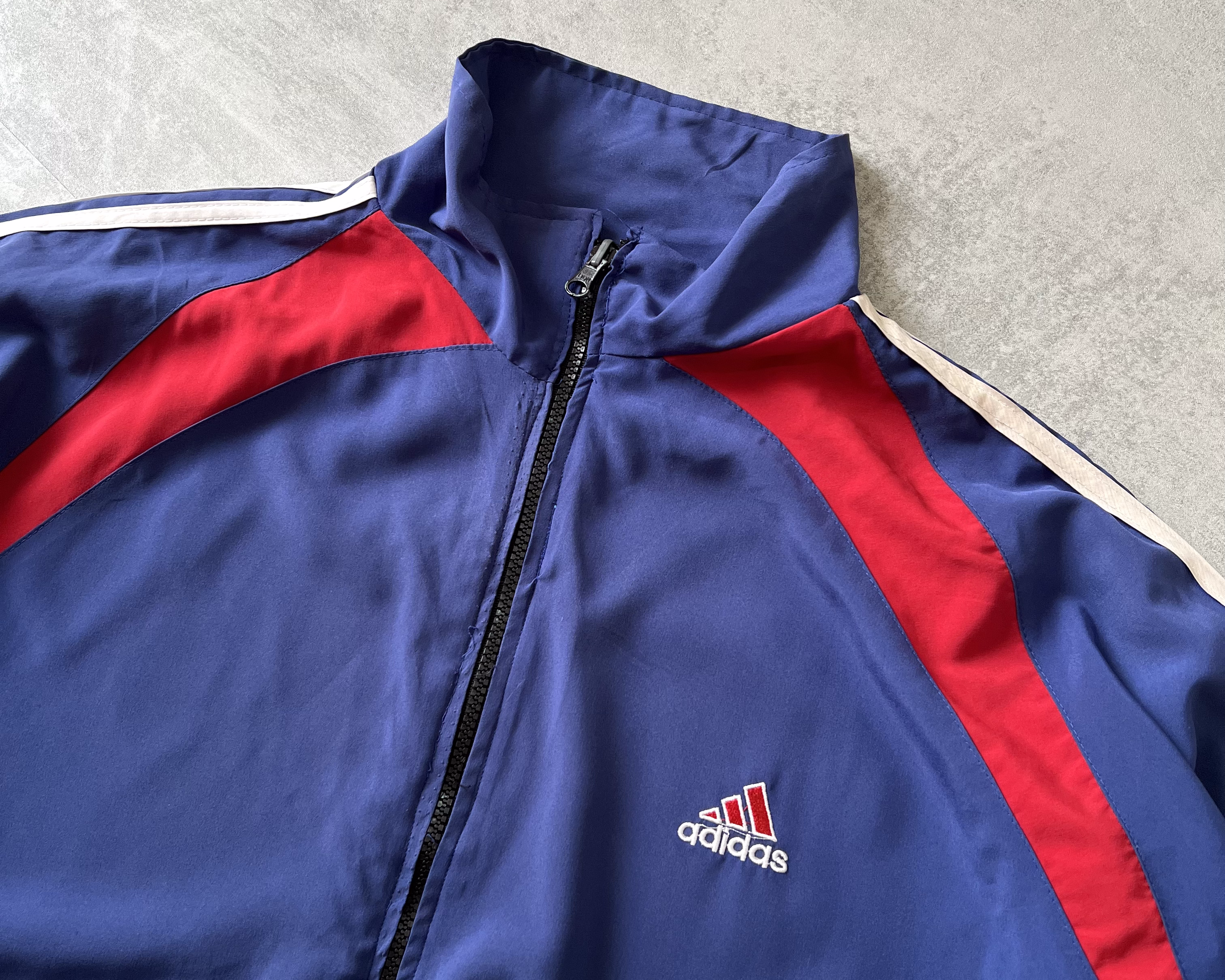 Adidas 2000s track jacket (M)