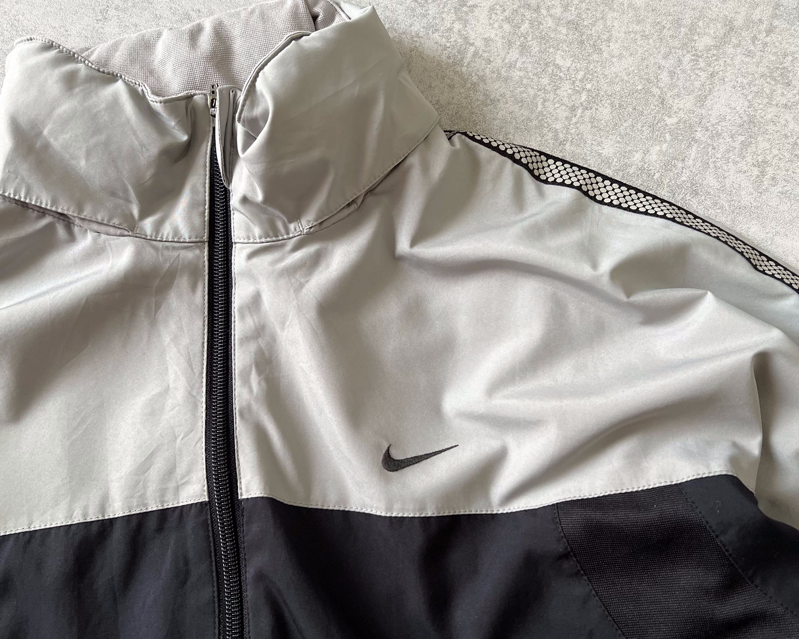 Nike 2000s track jacket (L)