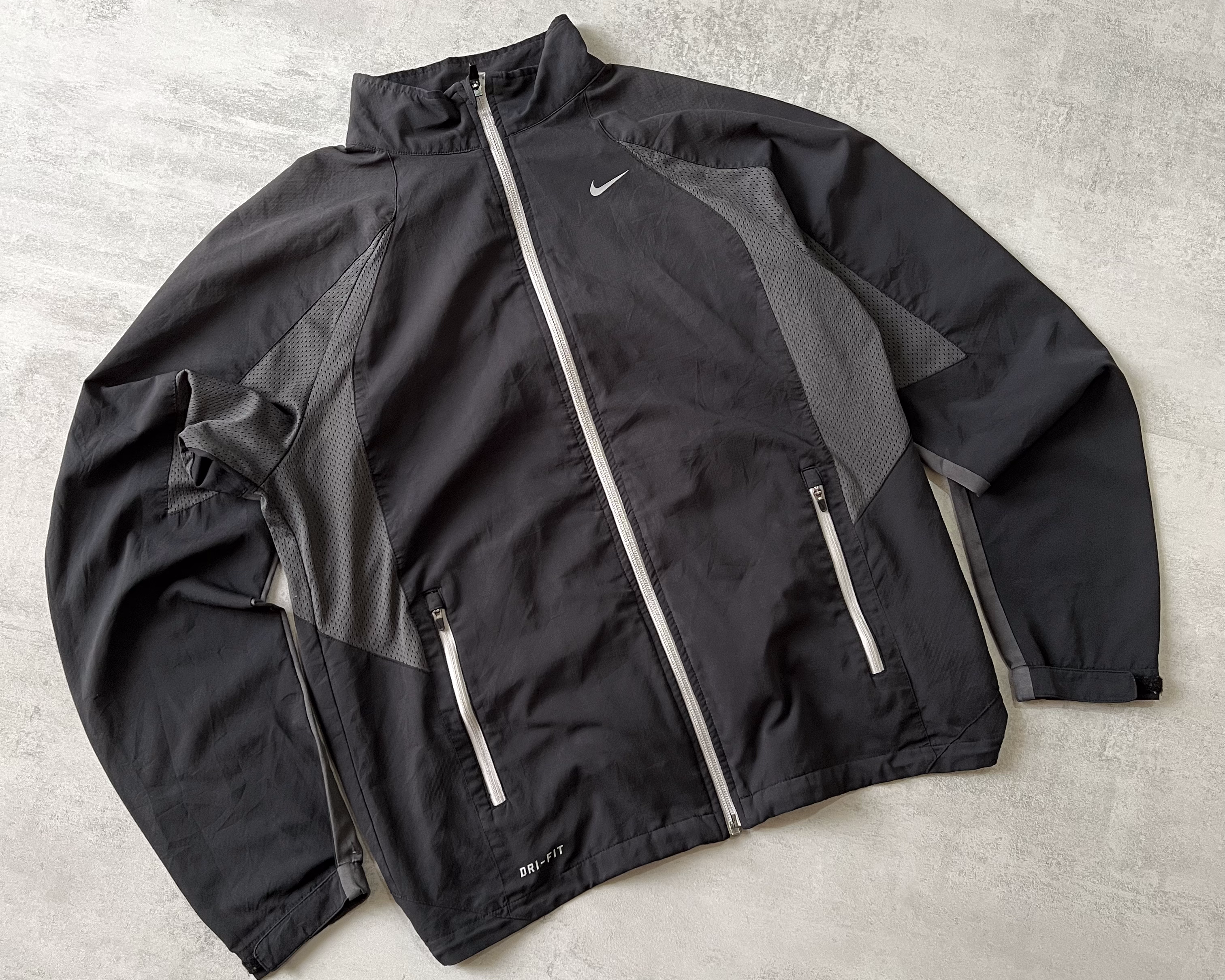 Nike 2000s track jacket (L)
