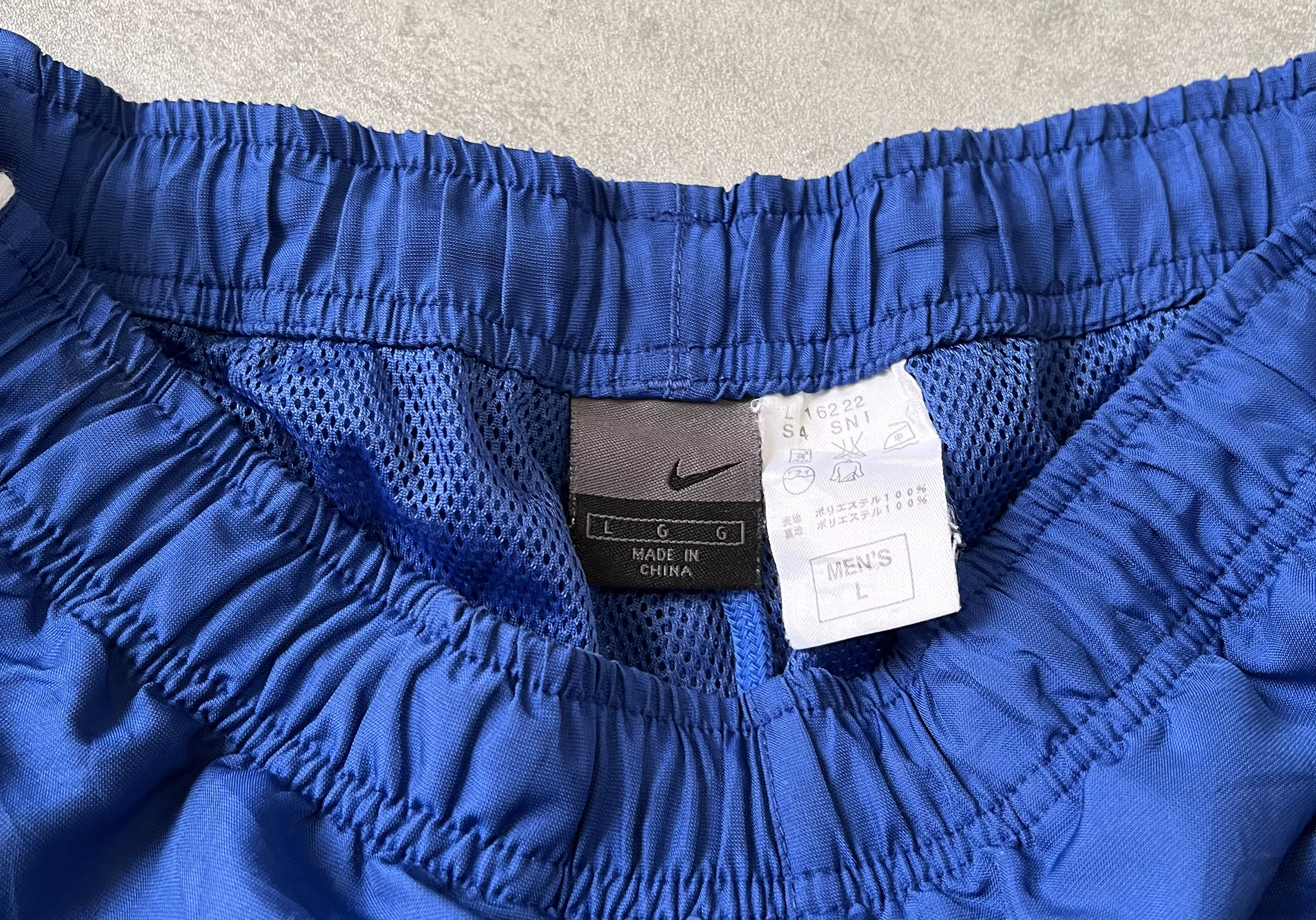 Nike 2000s trackpants (L)