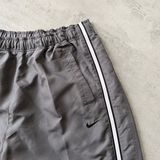 Nike 2000s track pants (L)