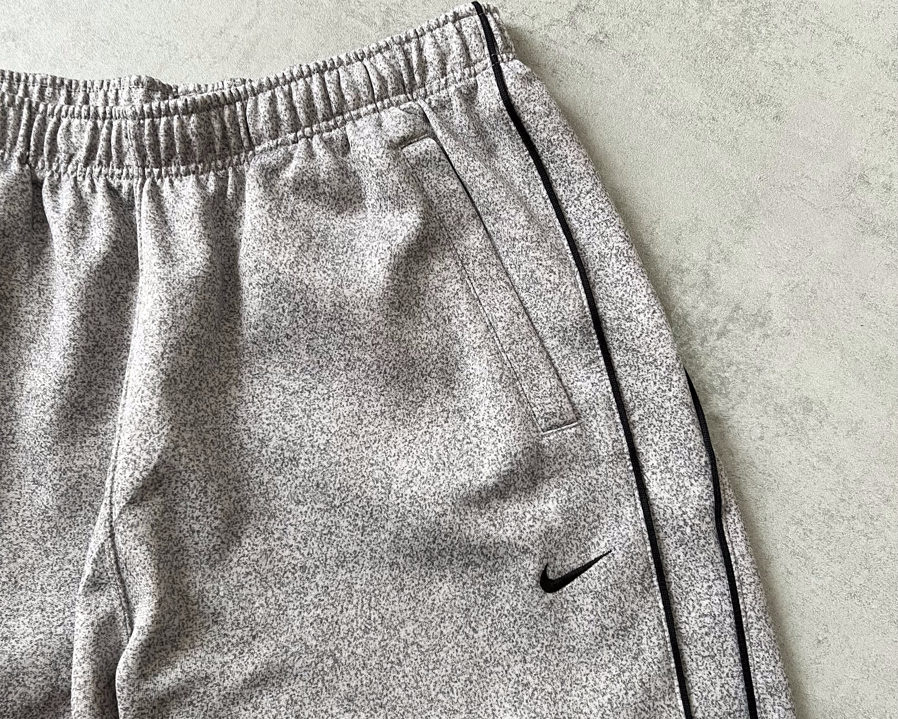 Nike 2000s track pants (L)