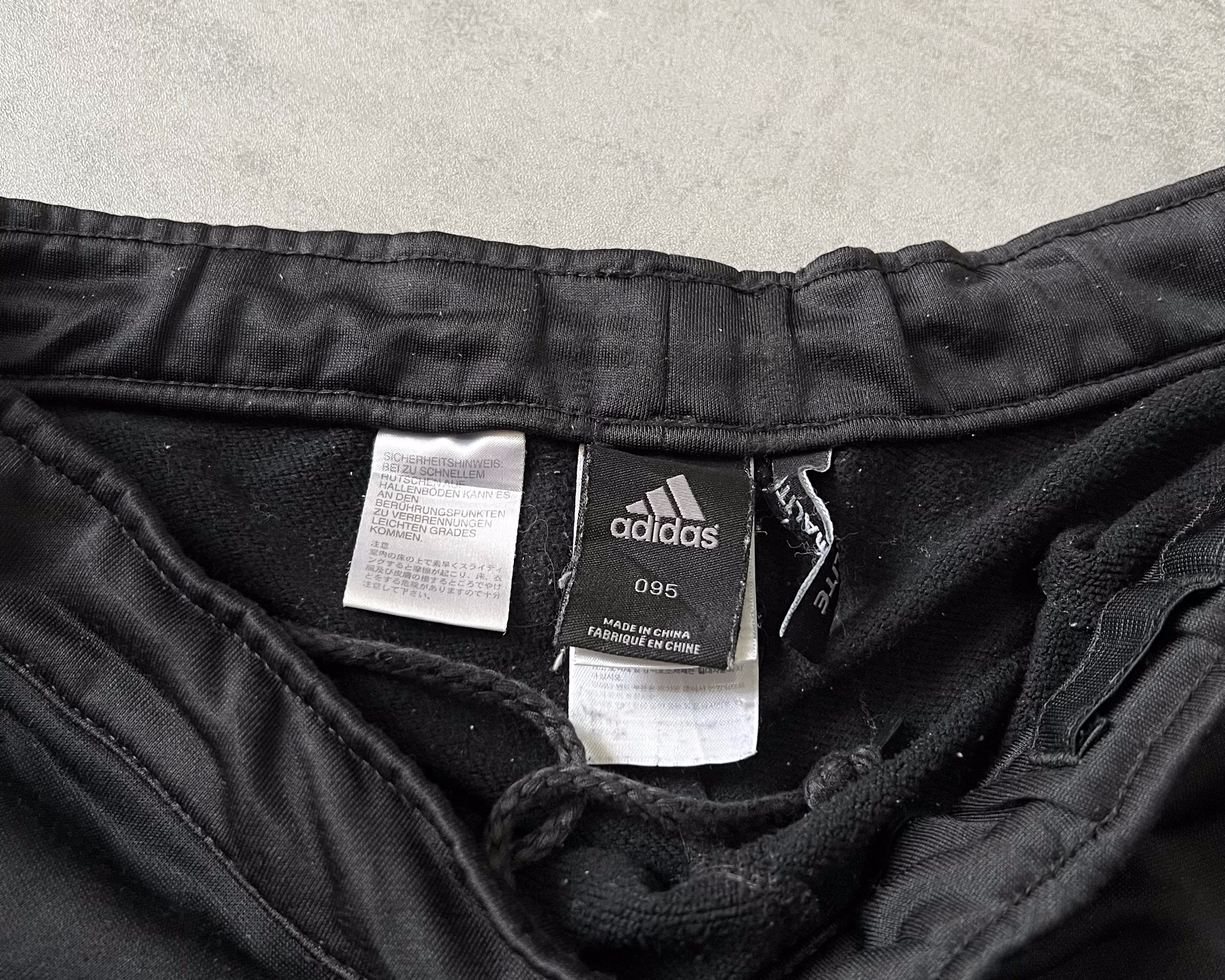 Adidas Real Madrid 2000s track pants (L)