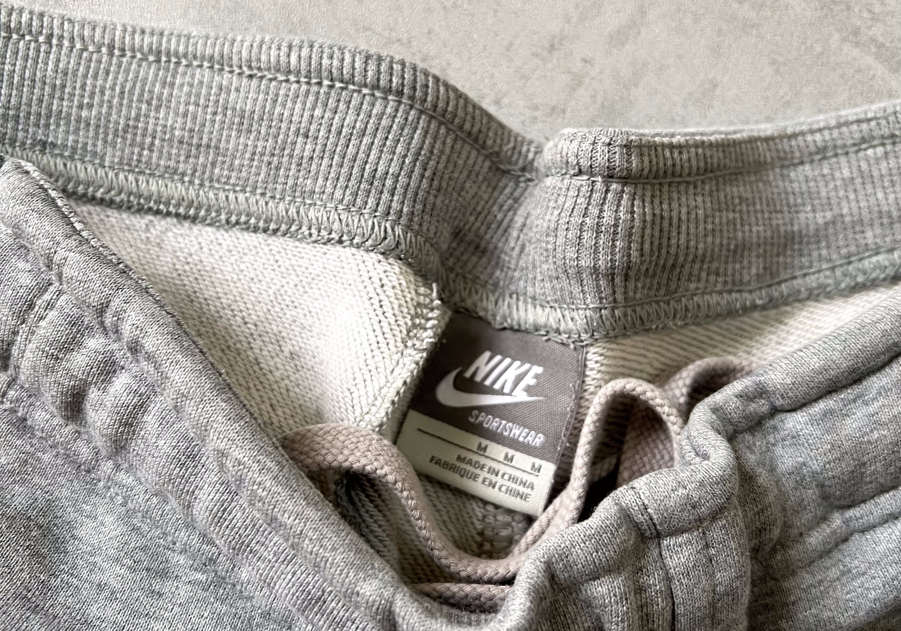 Nike 2000s joggers (M)