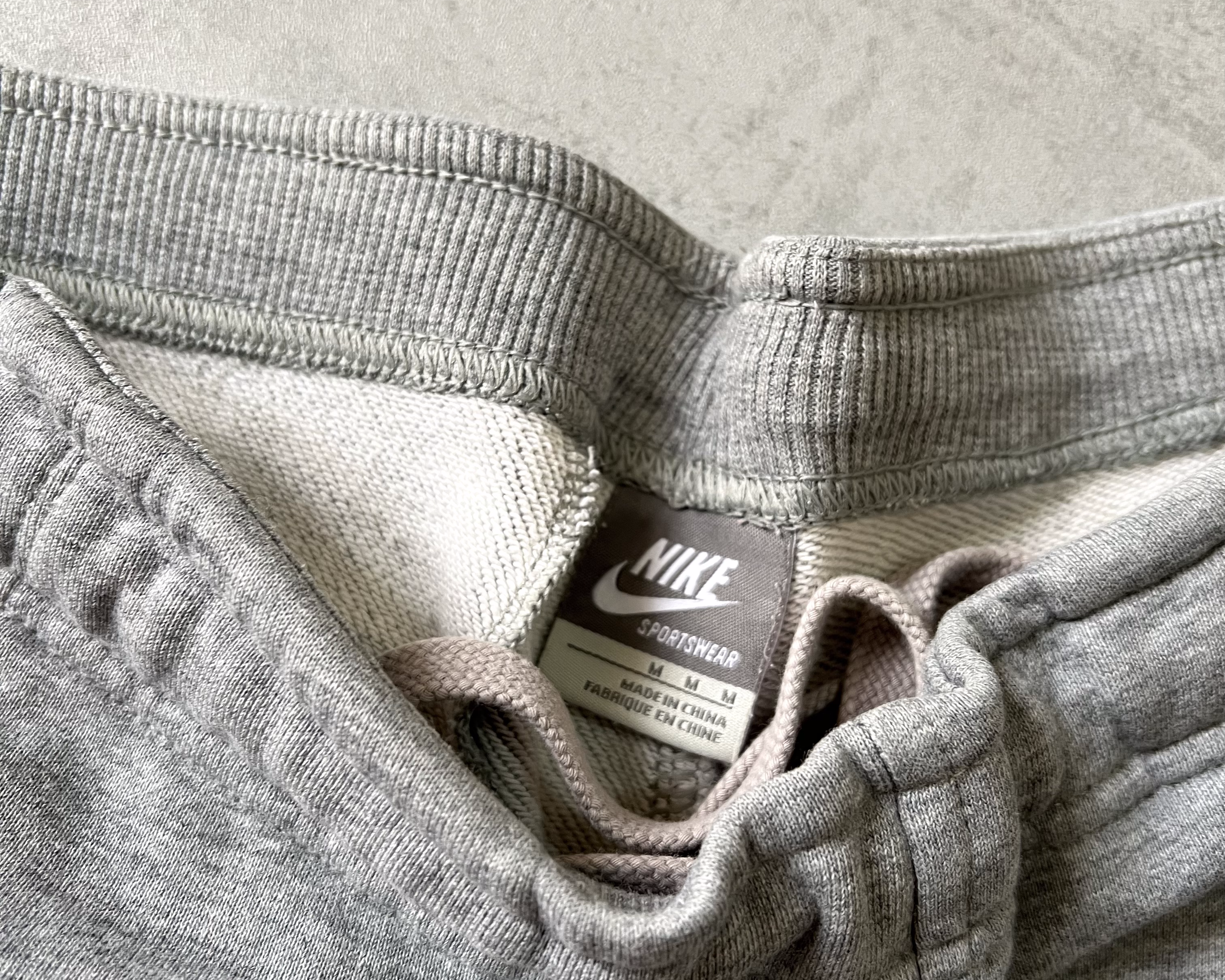 Nike 2000s joggers (M)