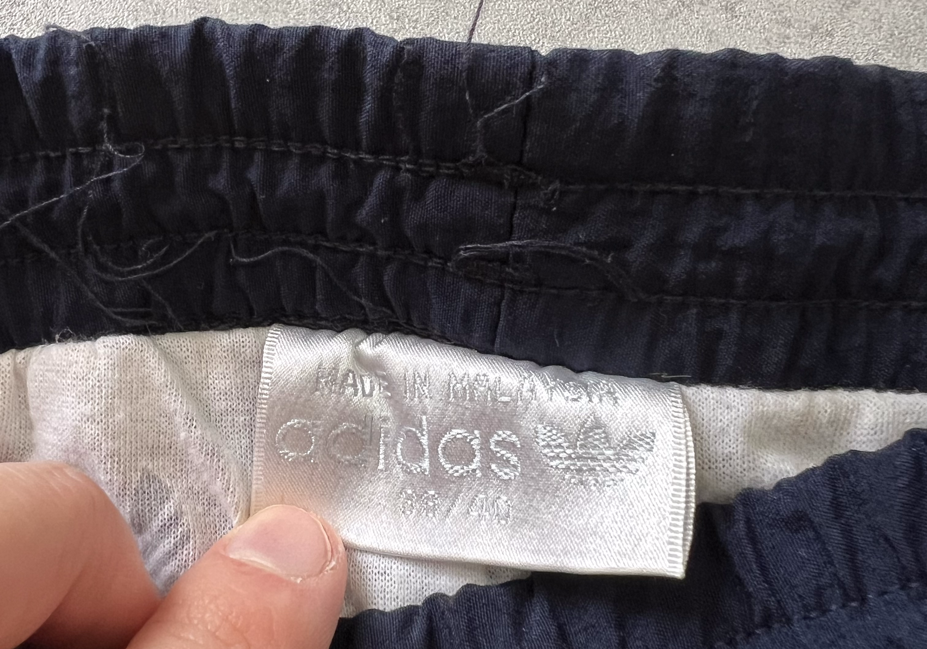 Adidas Rare 2000s trackpants (XL)