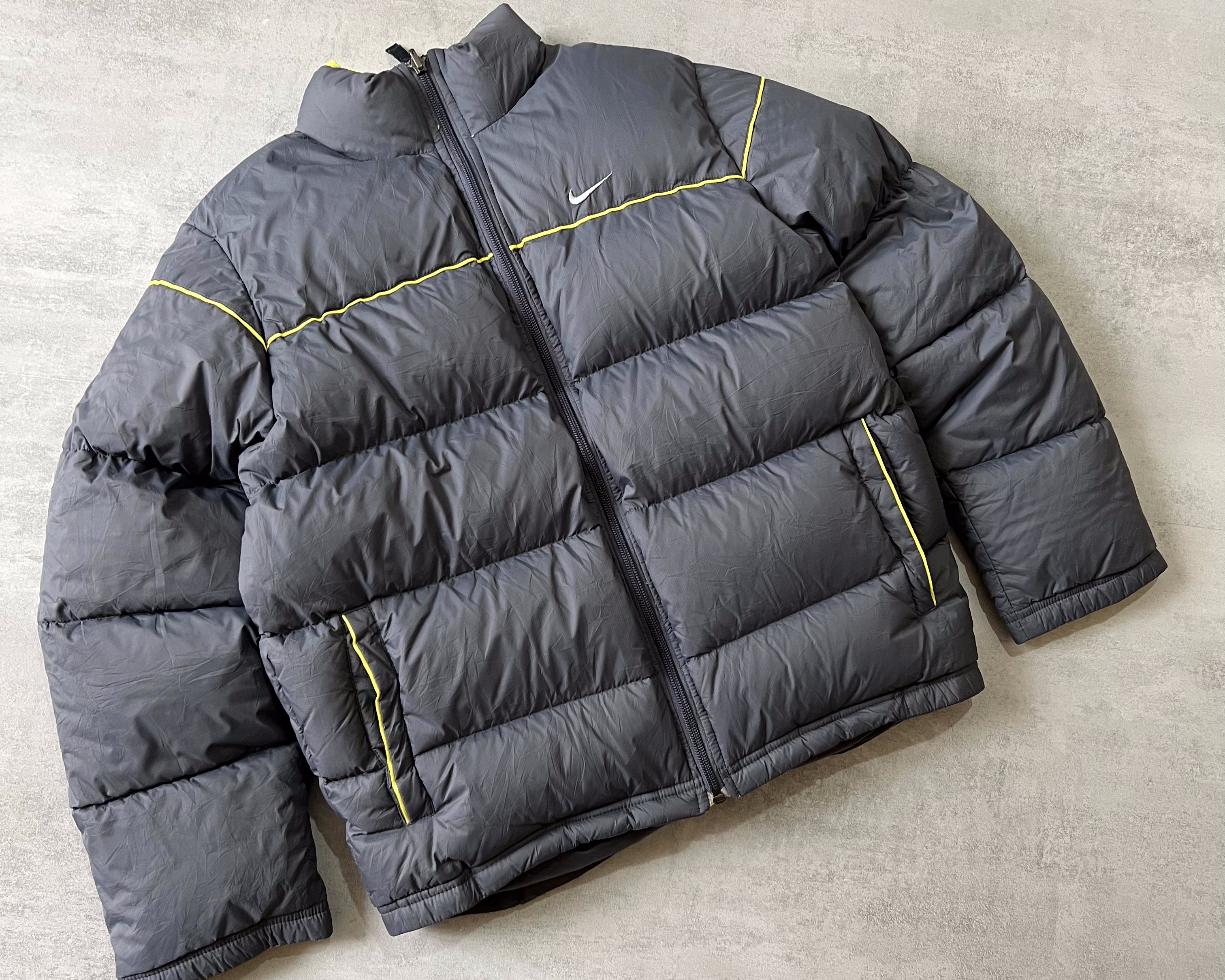 Nike 2000s puffer jacket (S)